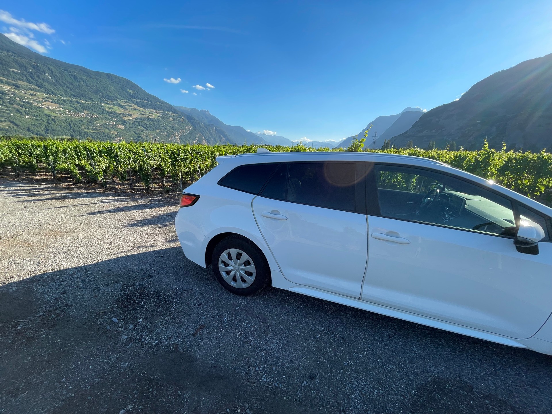 TOYOTA Corolla Touring Sports 1.8 HSD Comfort e-CVT-image-4