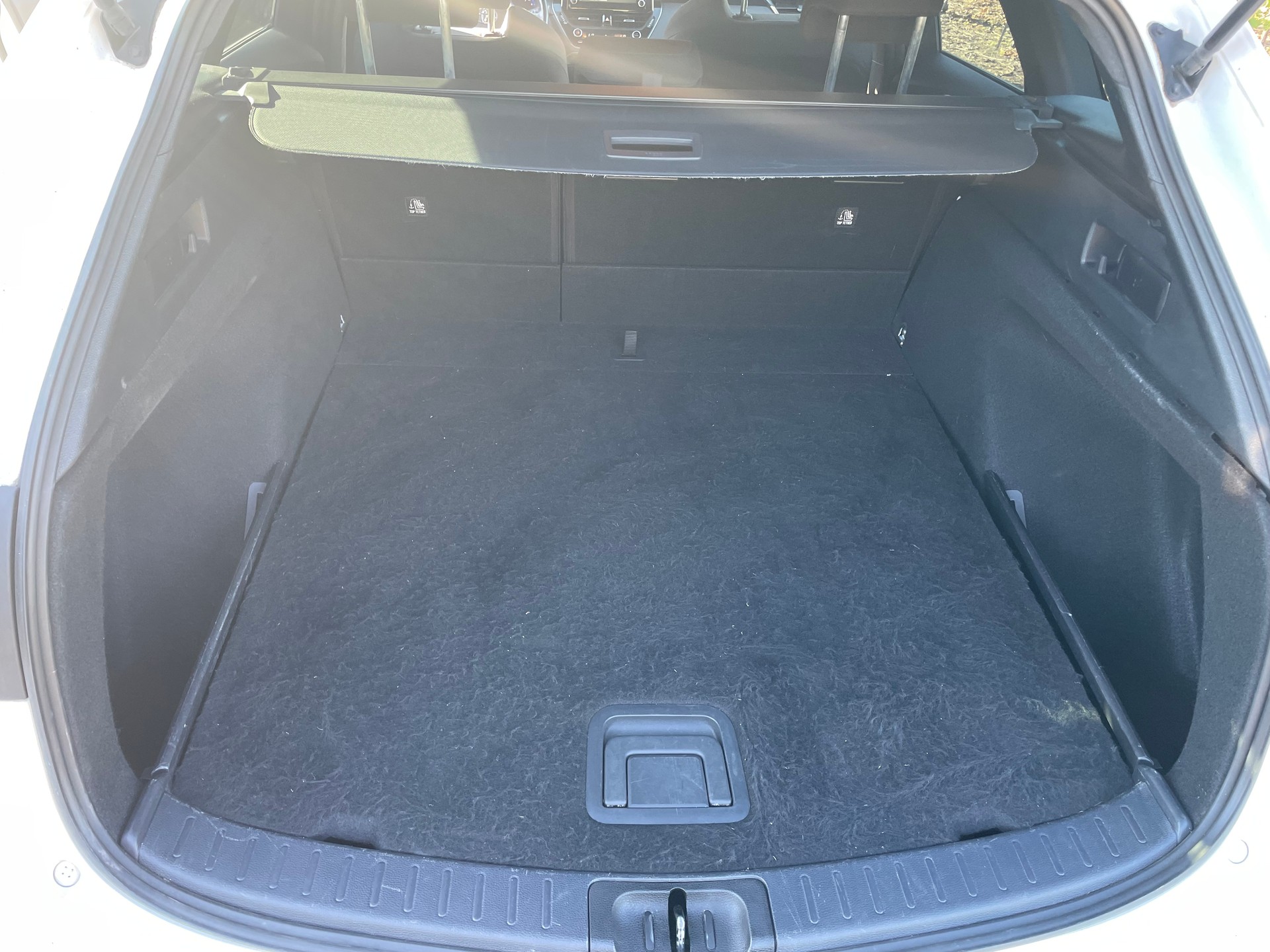 TOYOTA Corolla Touring Sports 1.8 HSD Comfort e-CVT-image-13