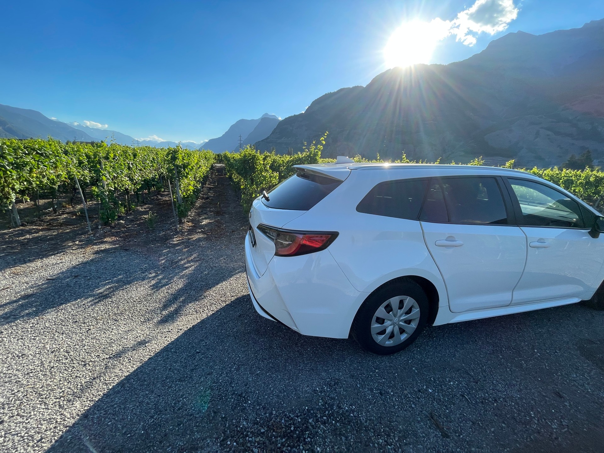 TOYOTA Corolla Touring Sports 1.8 HSD Comfort e-CVT-image-5