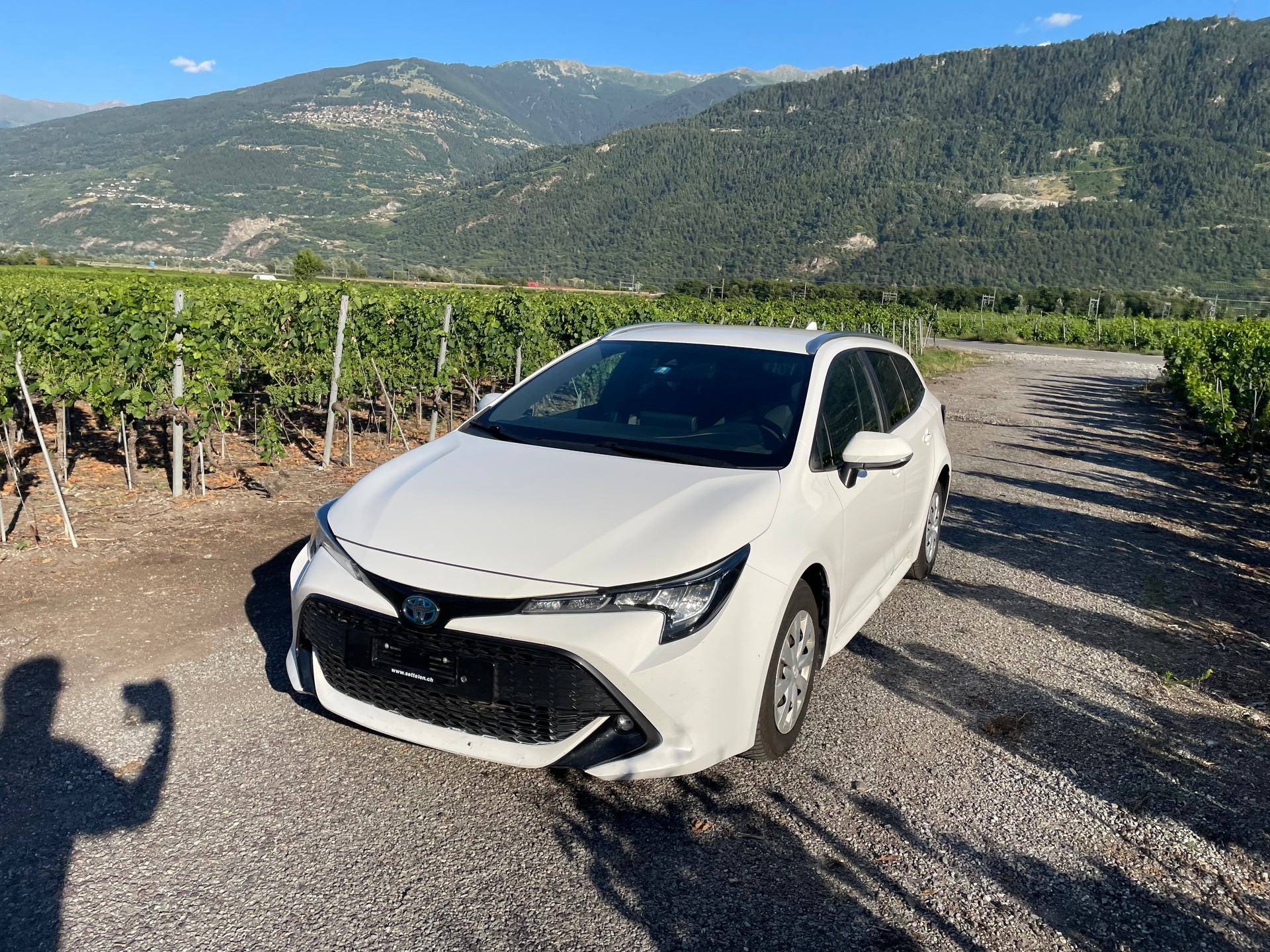 TOYOTA Corolla Touring Sports 1.8 HSD Comfort e-CVT-image-0