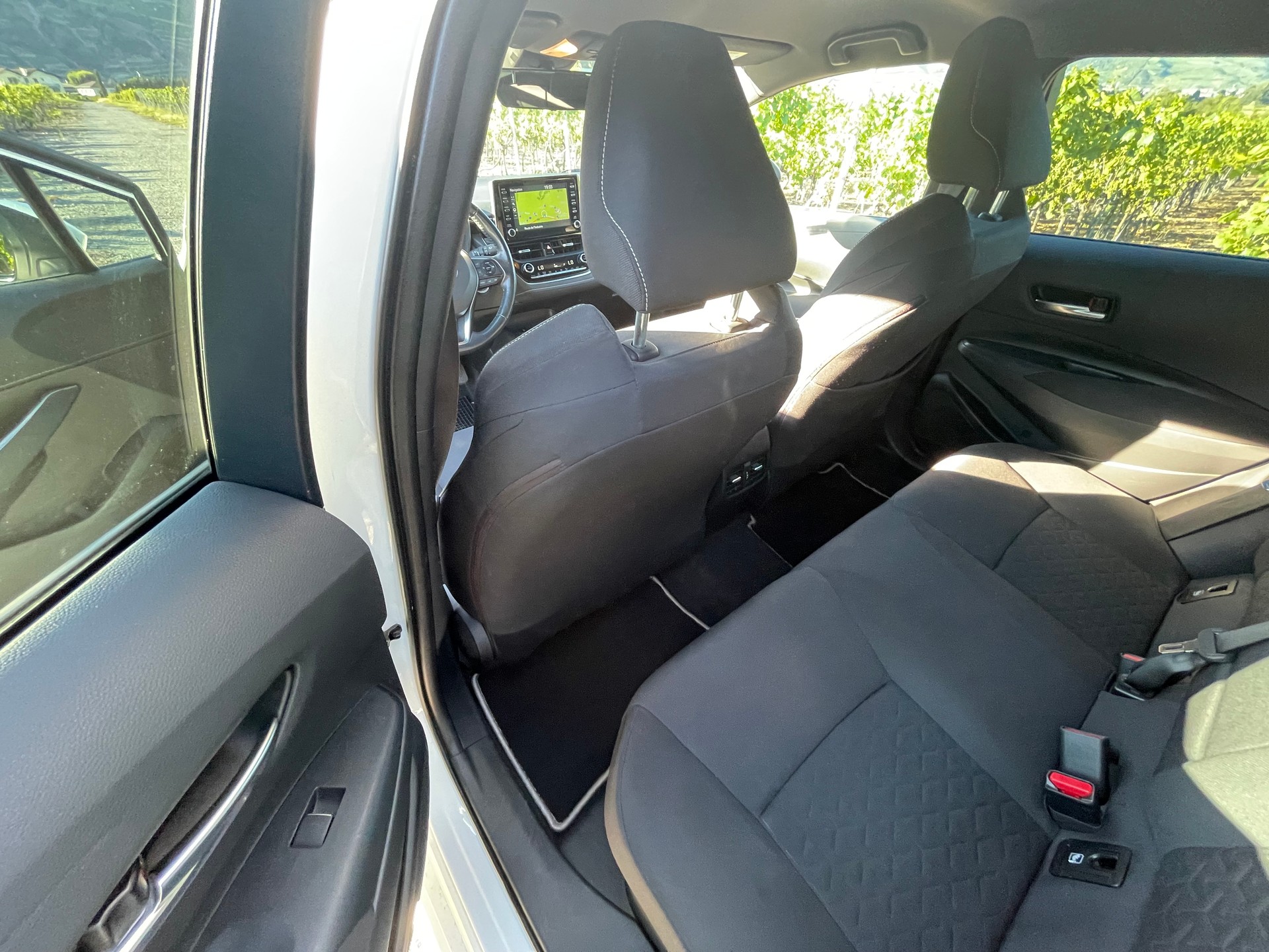 TOYOTA Corolla Touring Sports 1.8 HSD Comfort e-CVT-image-12
