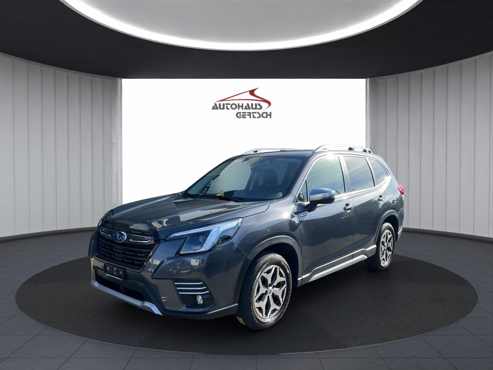SUBARU Forester Station 2.0i e-Boxer Swiss Plus-image-0