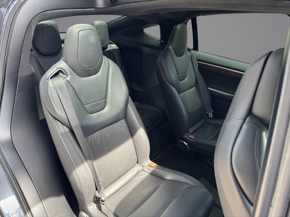 TESLA Model X 75 D (CH-Fahrzeug)-image-11
