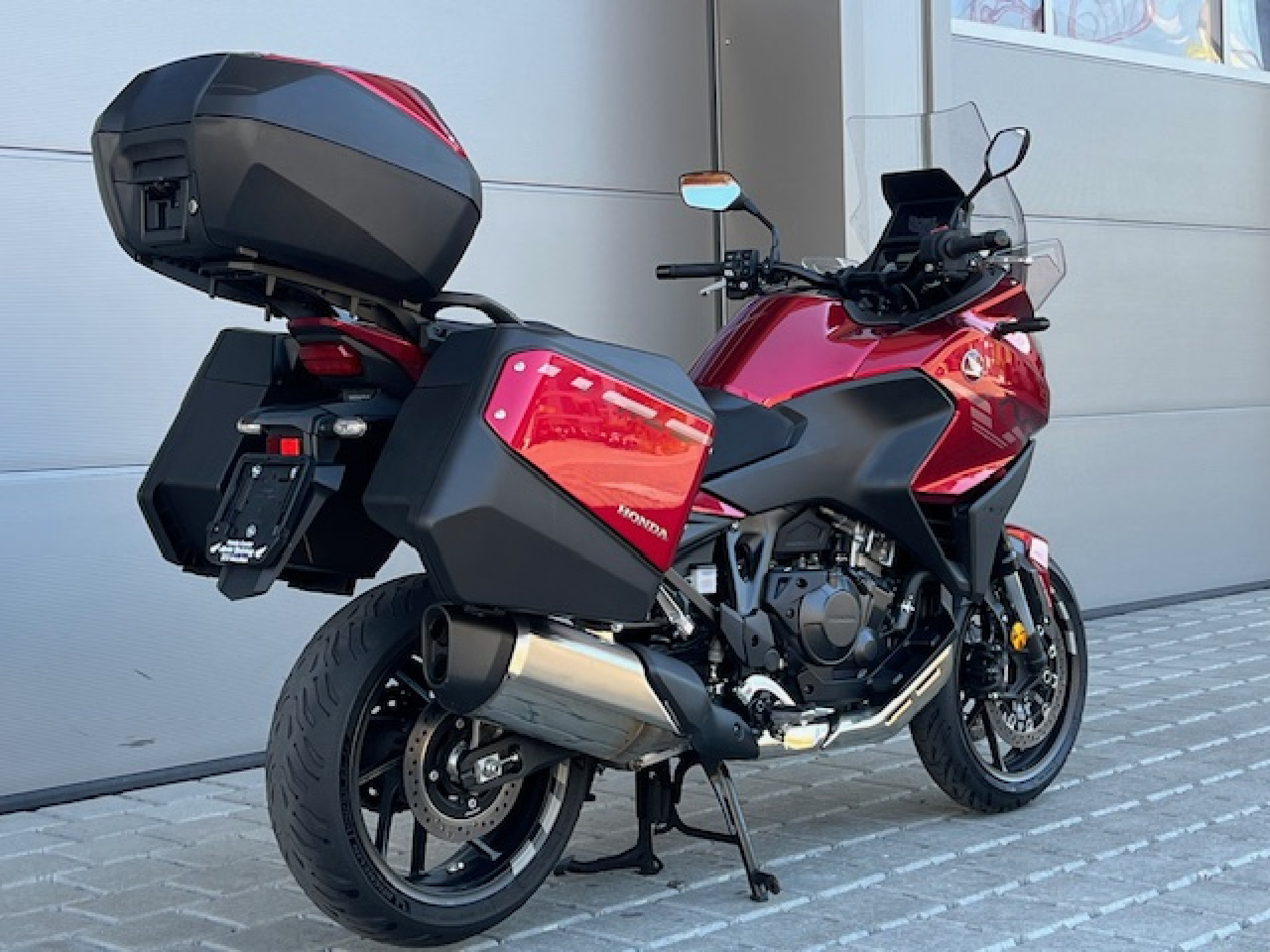 HONDA NT 1100-showroom-element-2