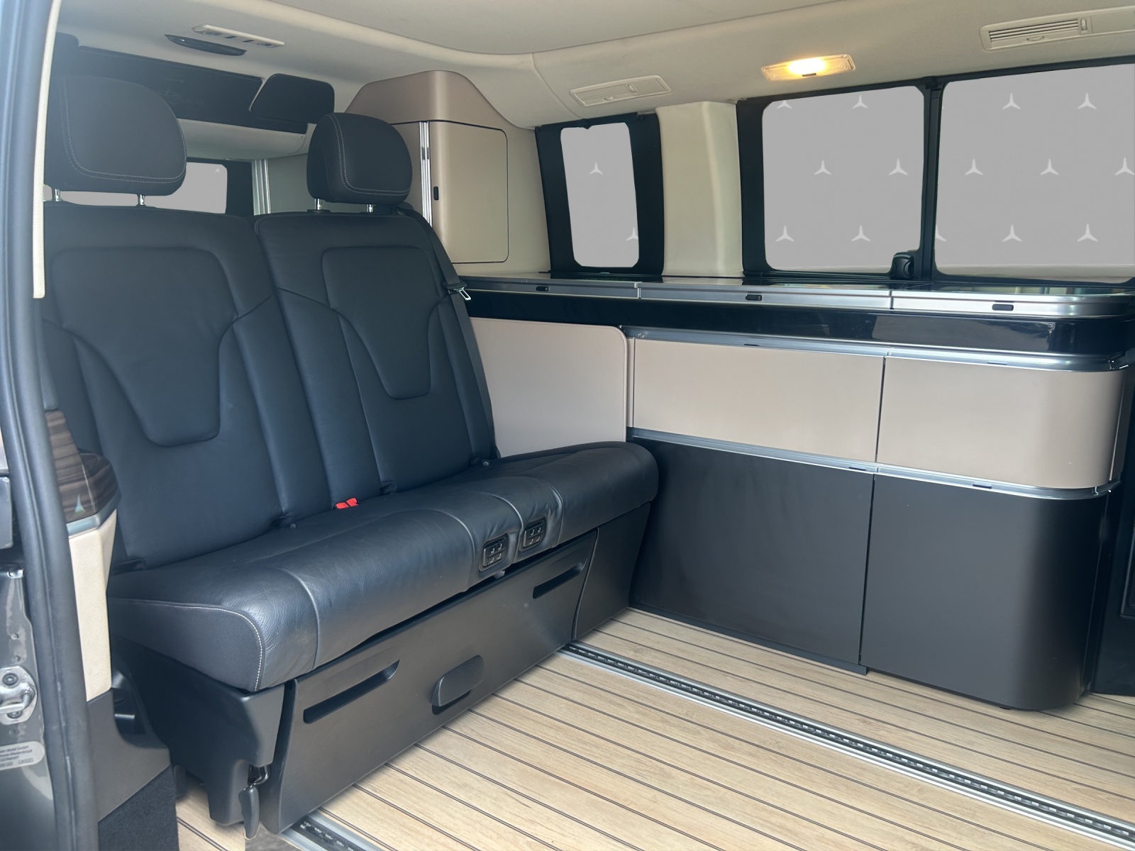 MERCEDES-BENZ Marco Polo 300 d 4M Automat-image-11