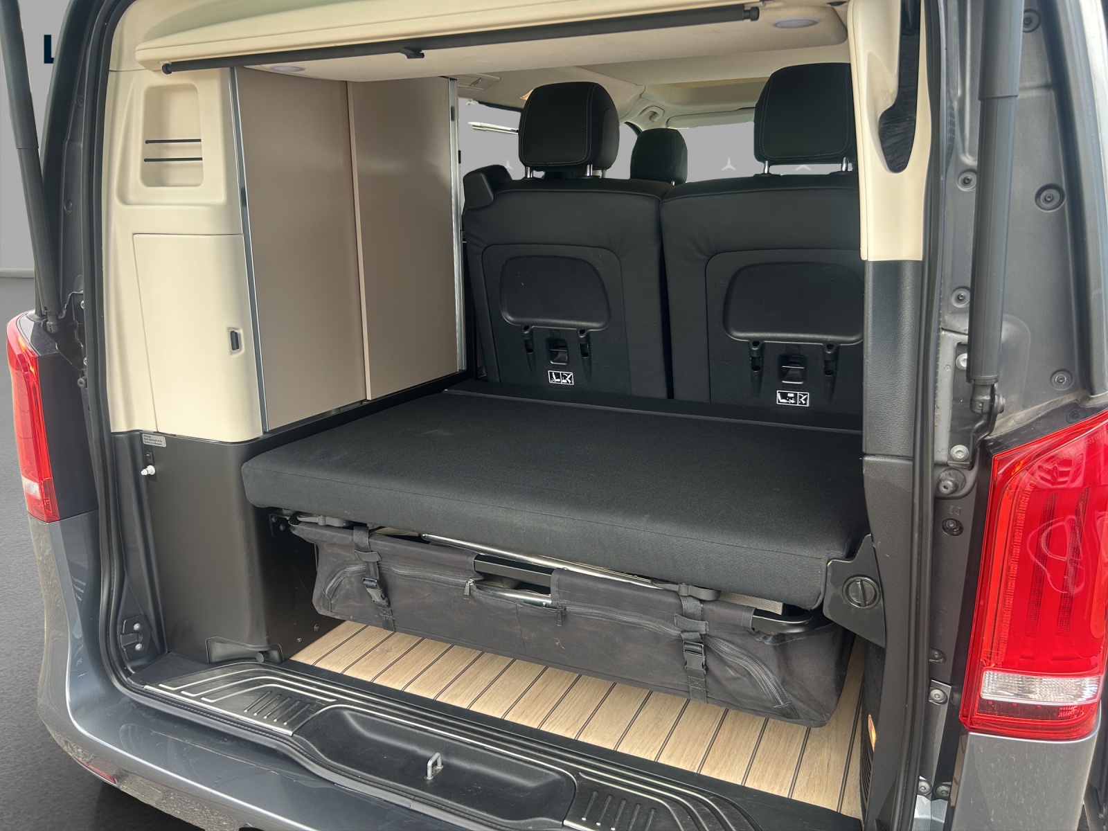MERCEDES-BENZ Marco Polo 300 d 4M Automat-image-13