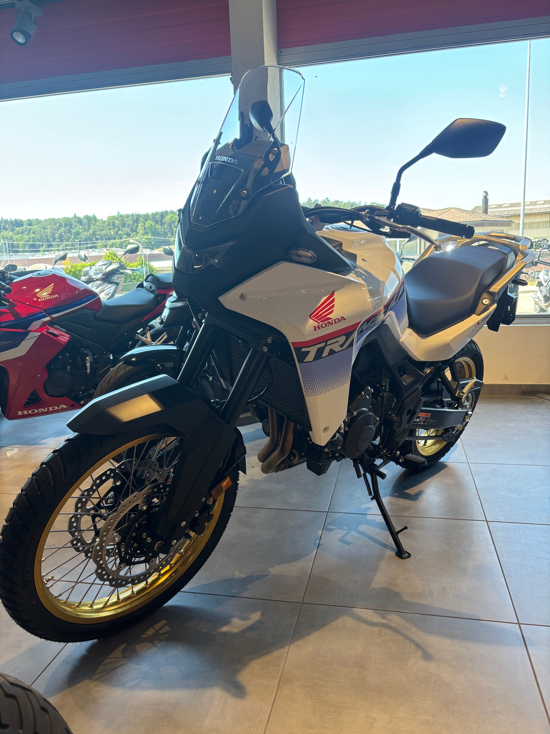 HONDA XL 750 Transalp-image-3