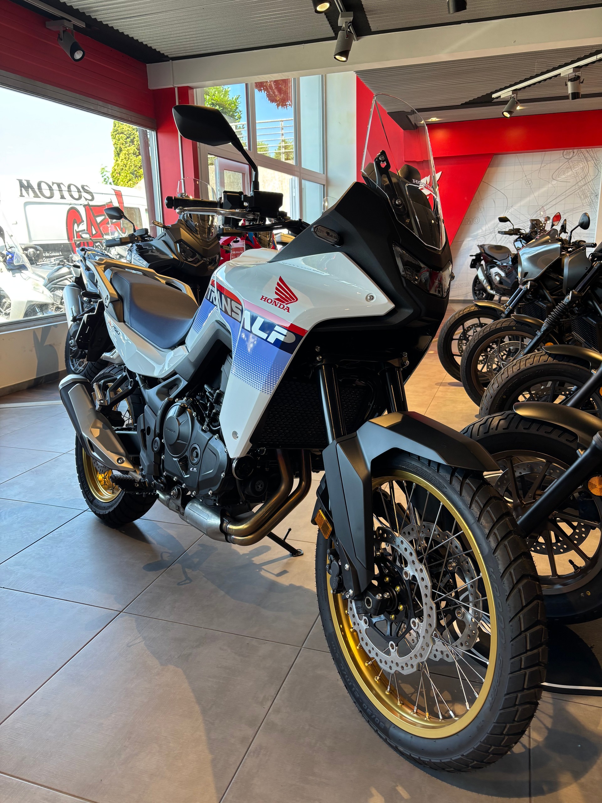 HONDA XL 750 Transalp-image-2