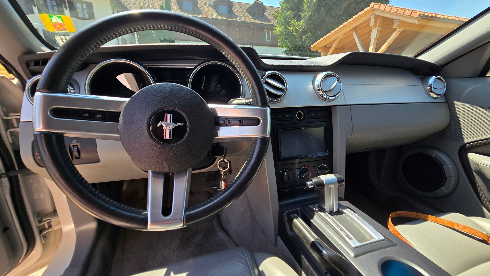 FORD MUSTANG-image-4