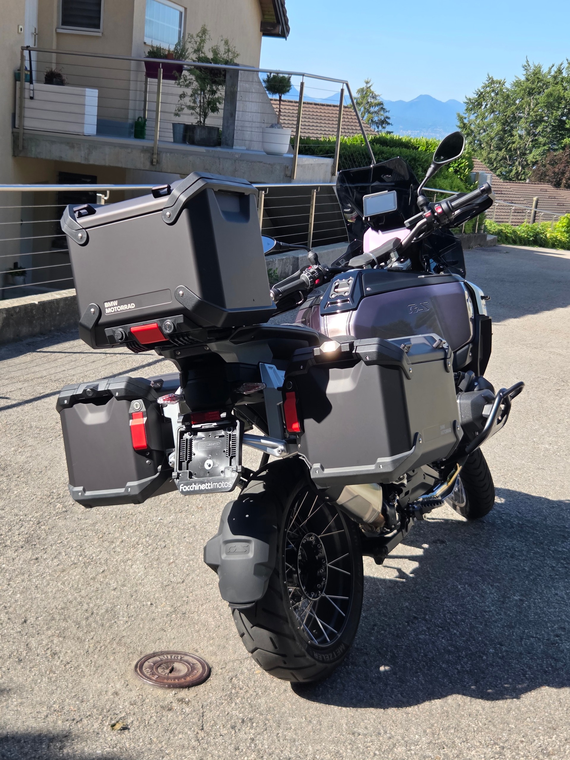 BMW R 1300 GS Adventure-image-10