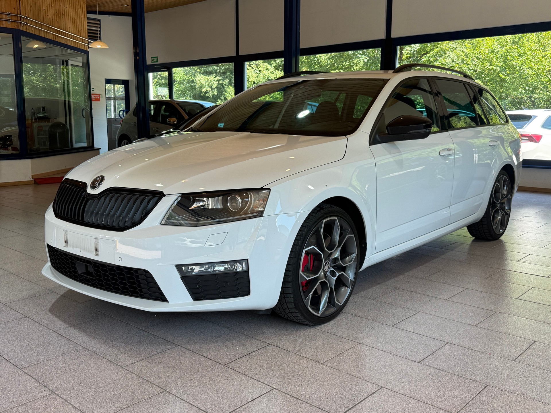 SKODA Octavia Combi 2.0 TDI RS DSG-image-0