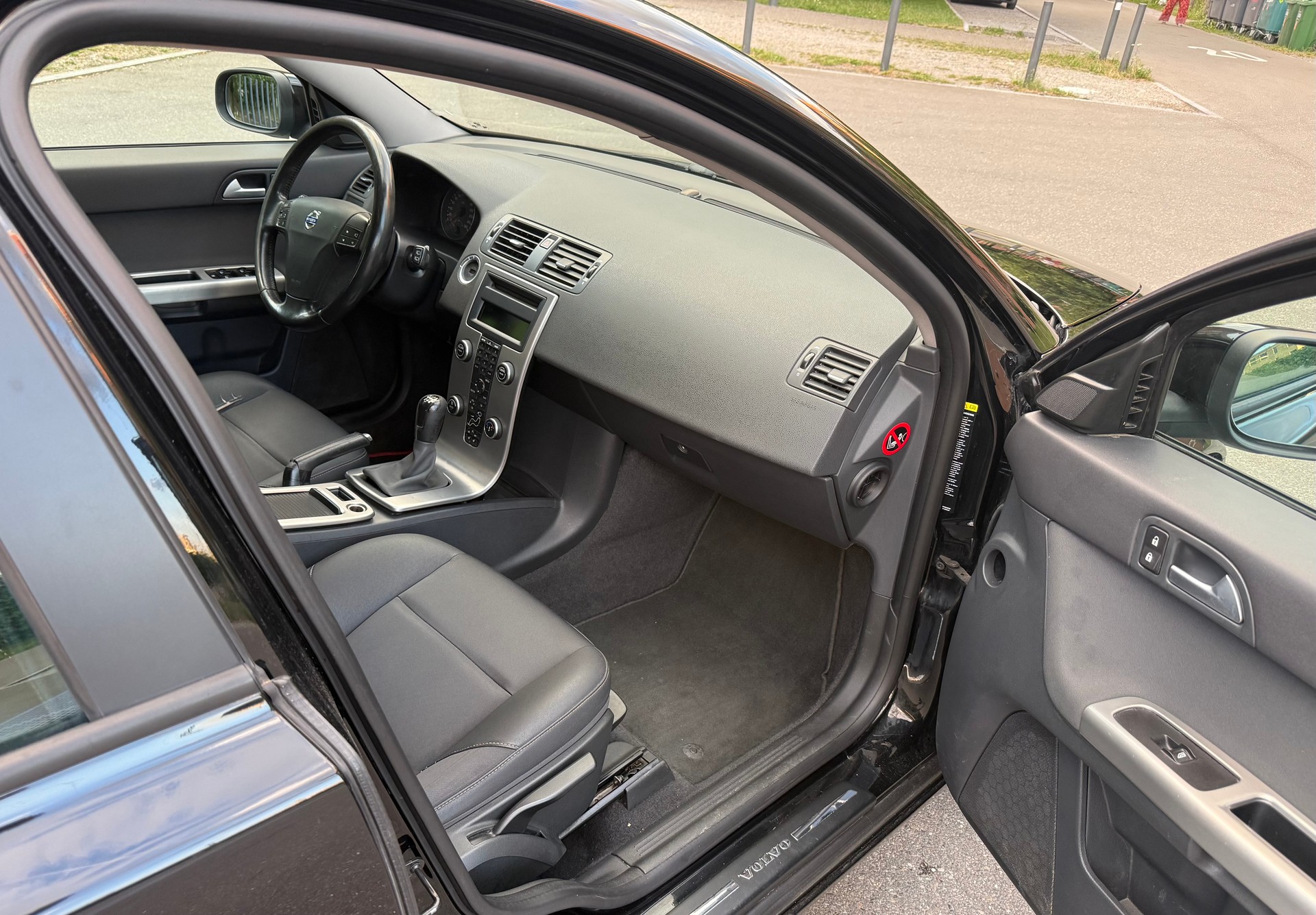 VOLVO V50 2.0D Kinetic-image-18