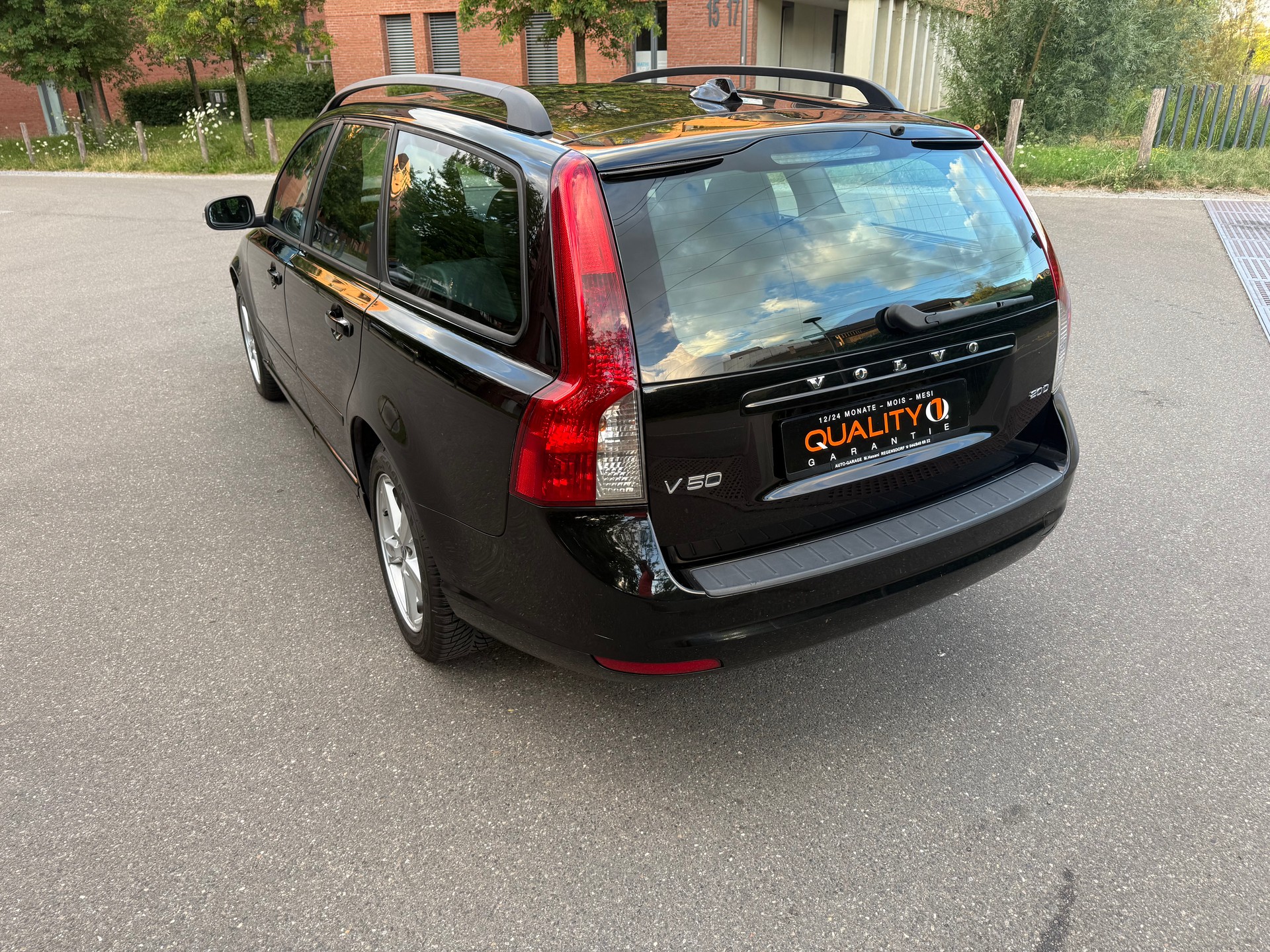 VOLVO V50 2.0D Kinetic-image-10