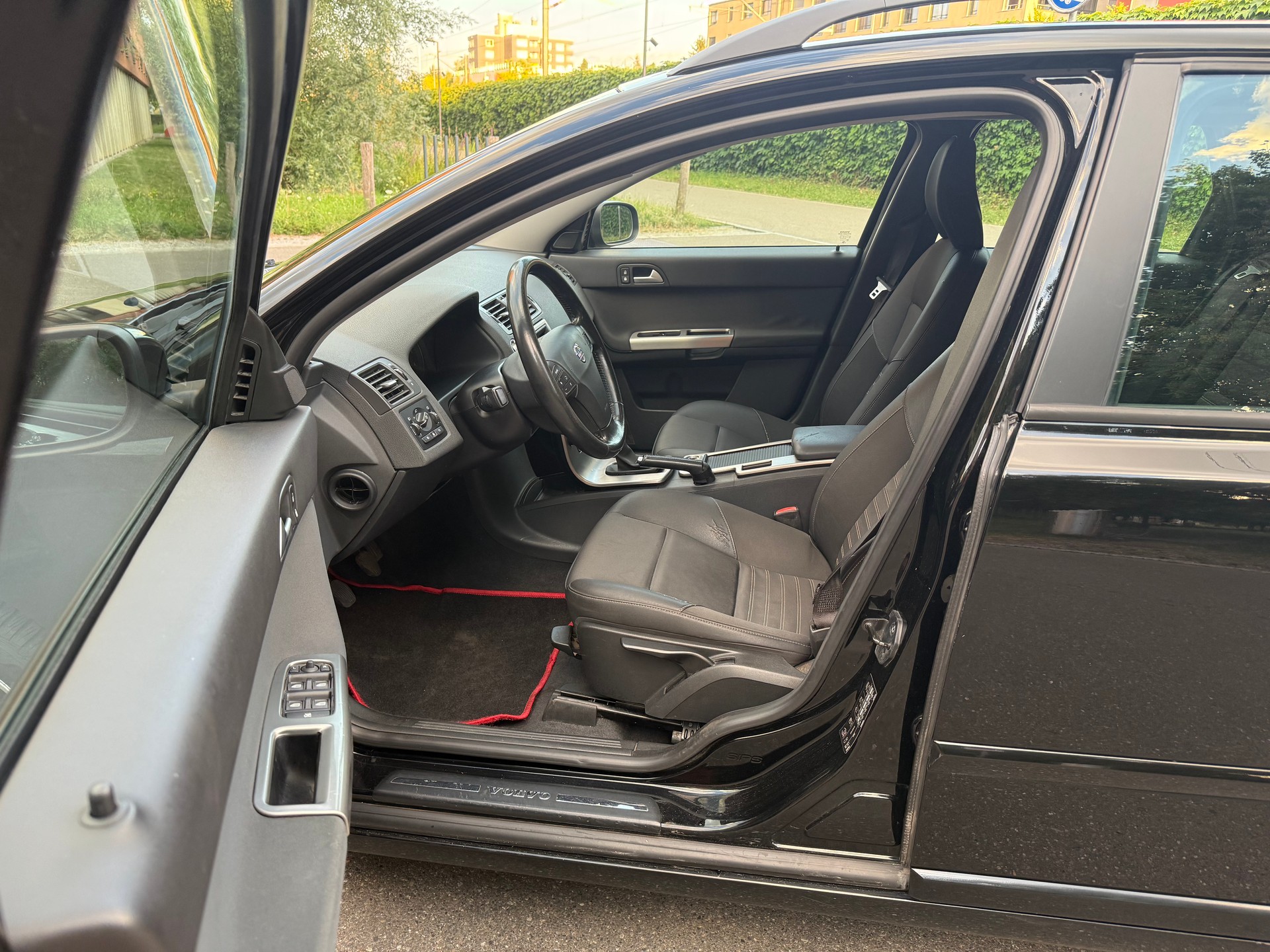 VOLVO V50 2.0D Kinetic-image-15