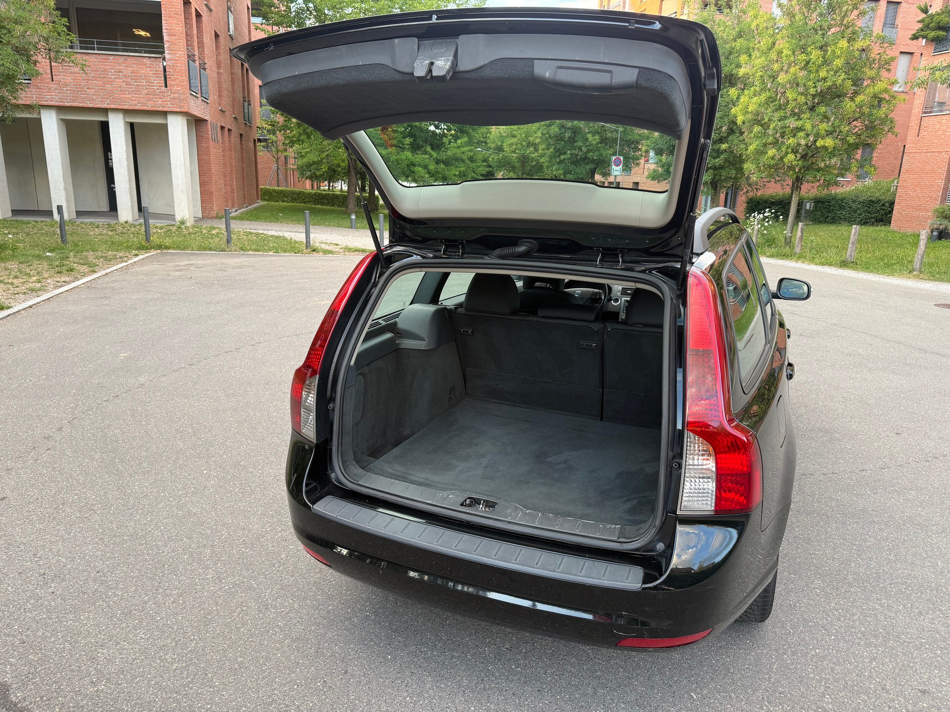 VOLVO V50 2.0D Kinetic-image-22