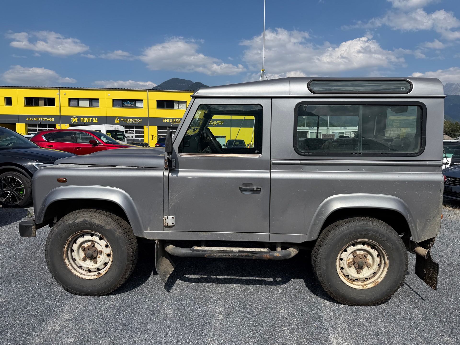 LAND ROVER Defender 130 2.2 TD4 Chassis Cab-image-8