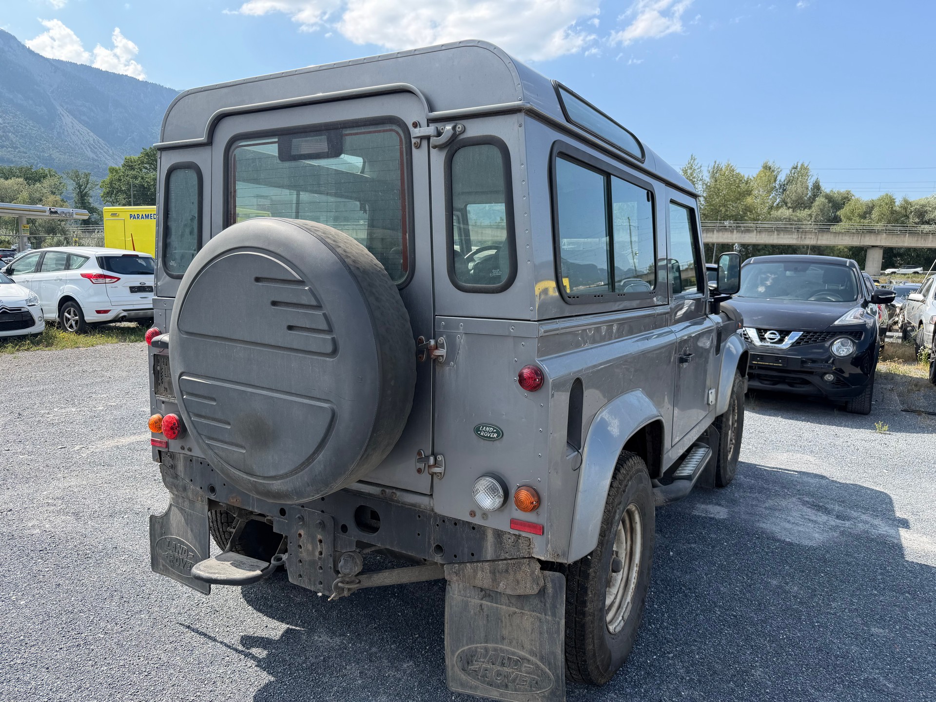 LAND ROVER Defender 130 2.2 TD4 Chassis Cab-image-5