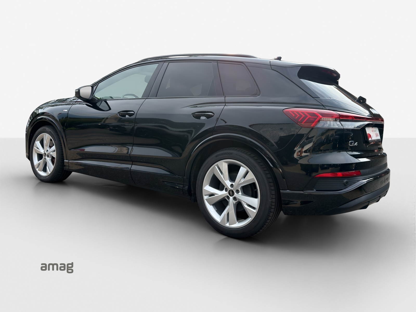 AUDI Q4 e-tron 50 quattro-image-2