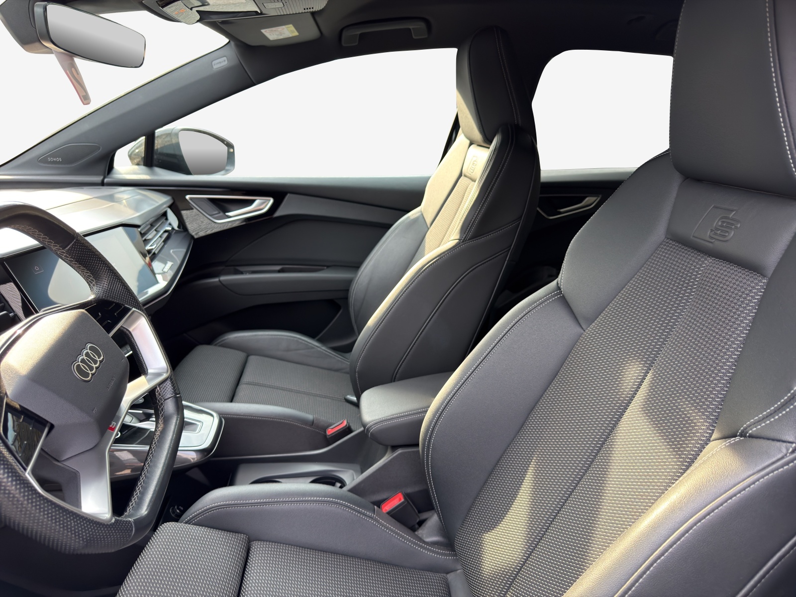 AUDI Q4 e-tron 50 quattro-image-7