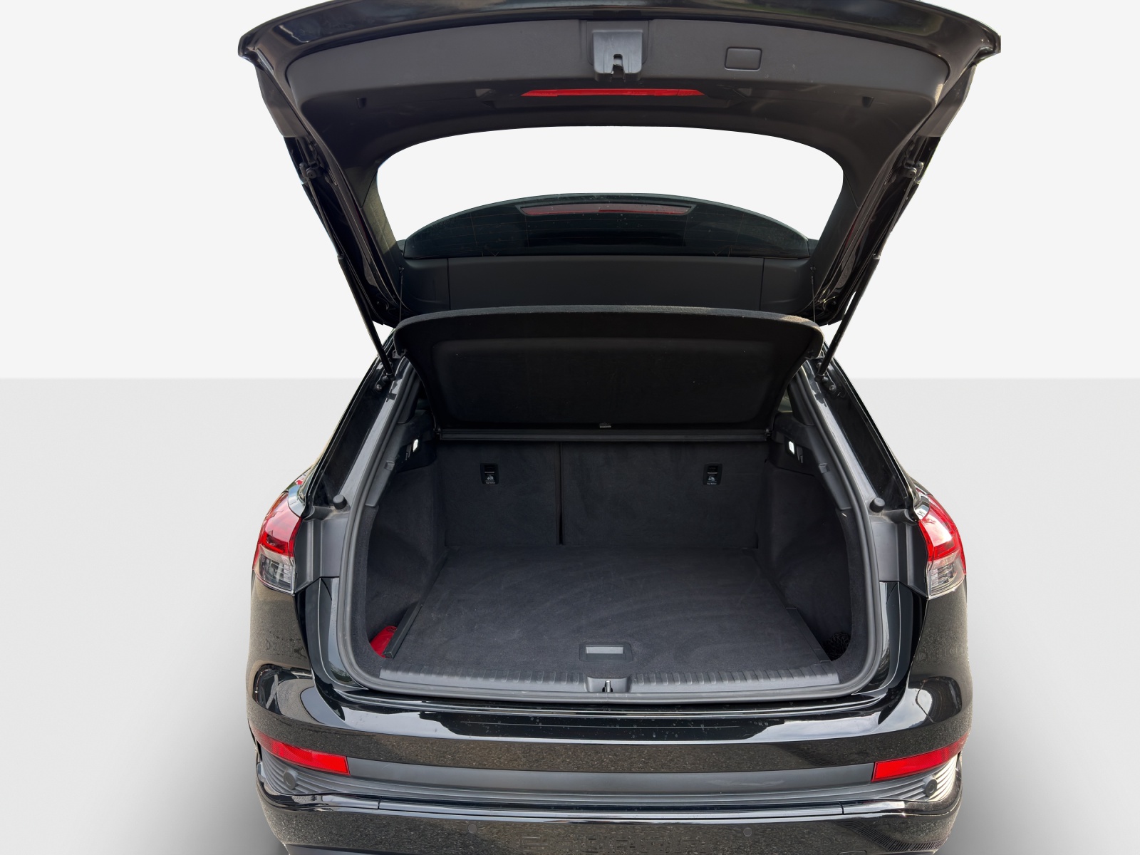 AUDI Q4 e-tron 50 quattro-image-12