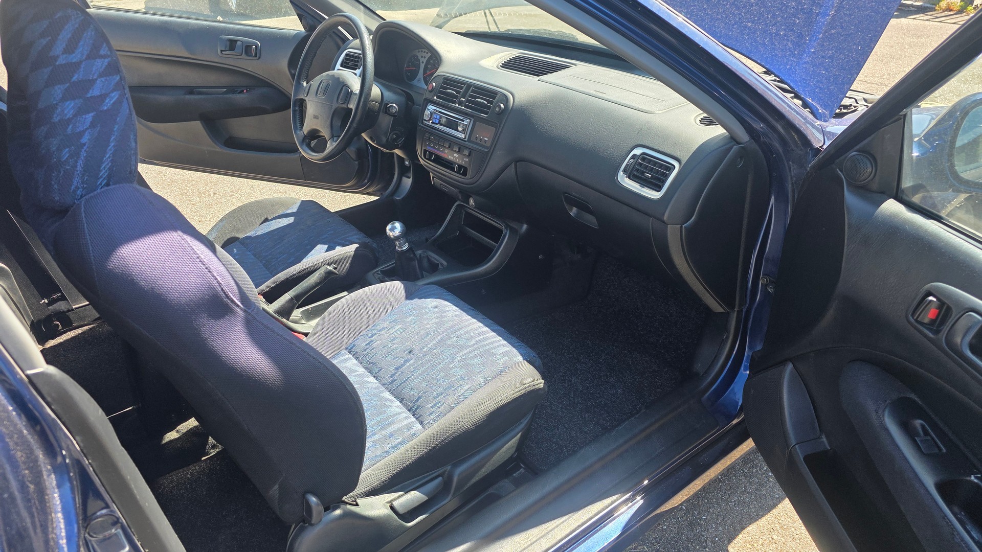 HONDA Civic 1.6i VTi-image-8