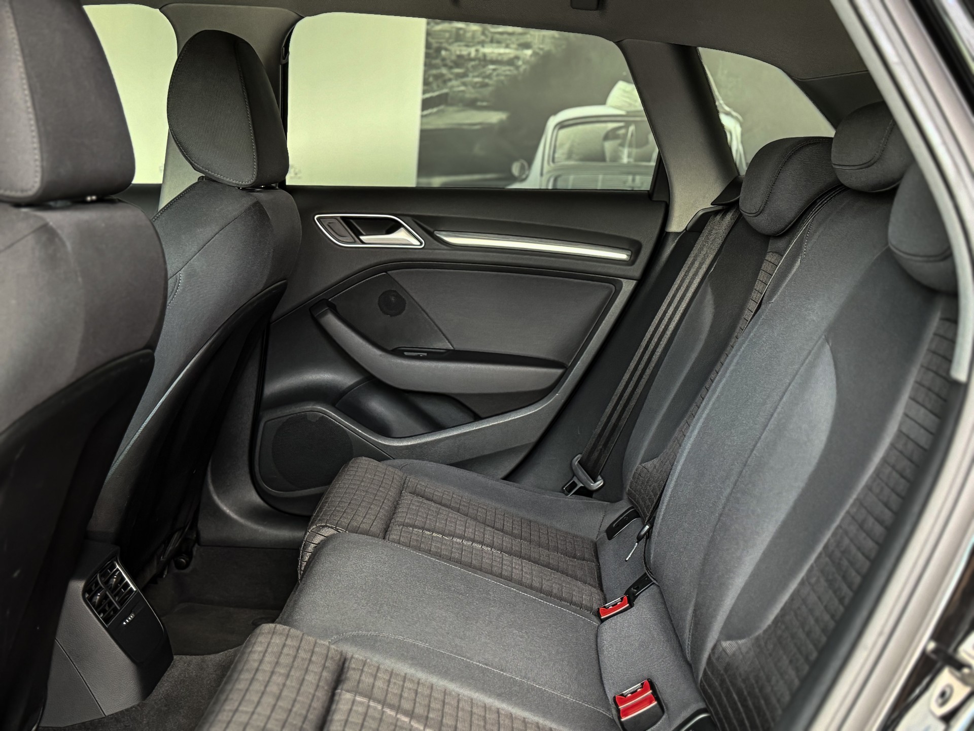 AUDI A3 Sportback 40 TFSI Sport quattro S-tronic-image-12