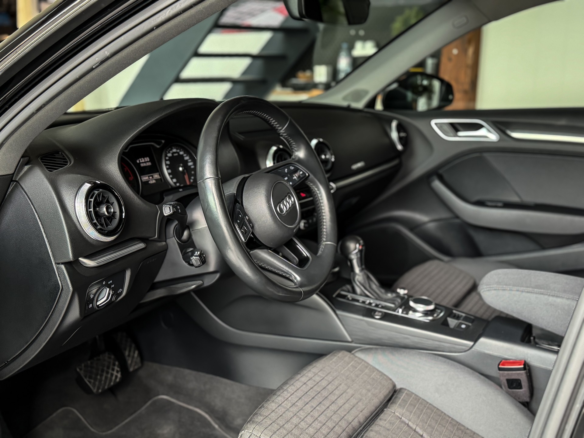 AUDI A3 Sportback 40 TFSI Sport quattro S-tronic-image-7