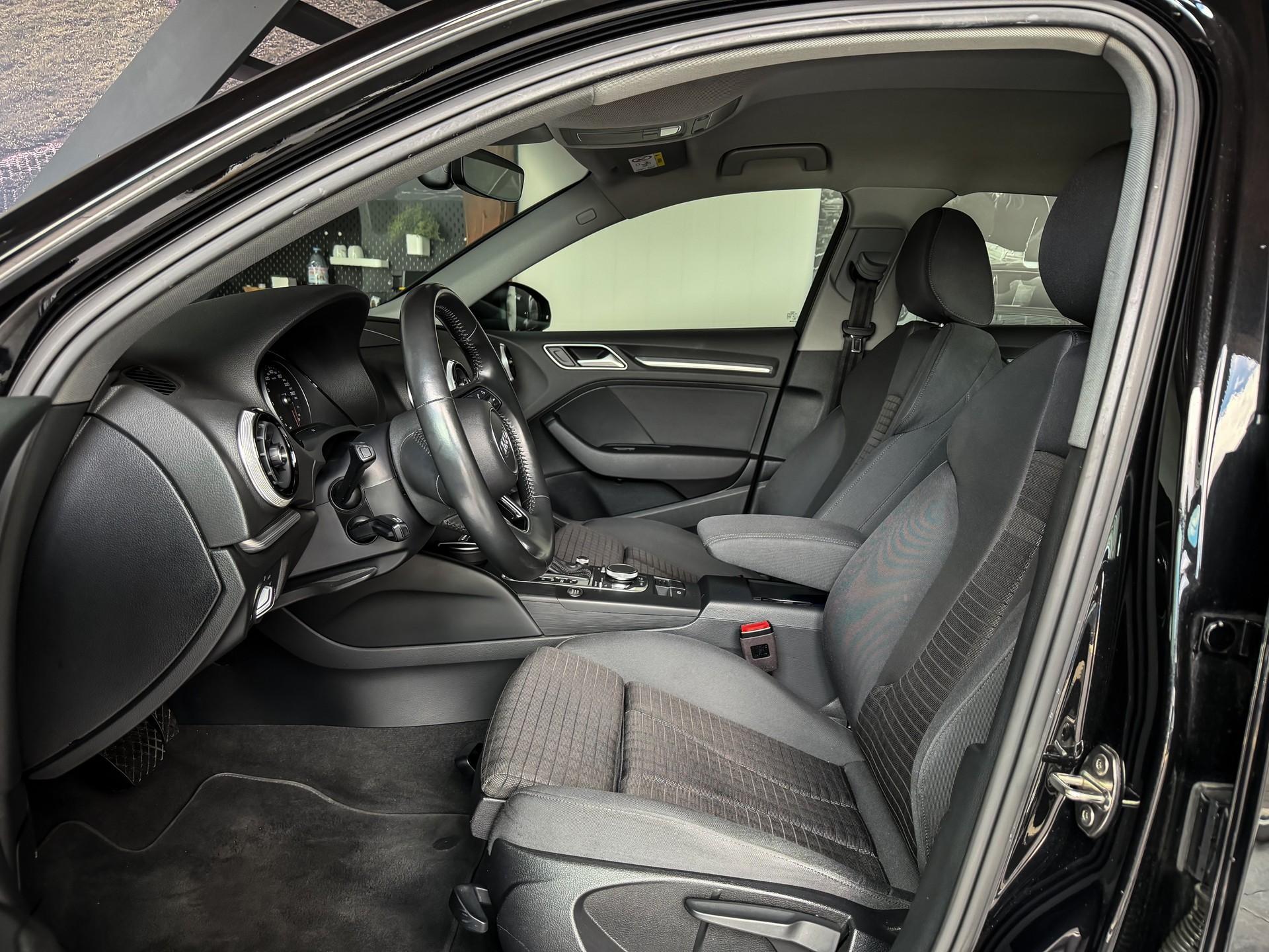AUDI A3 Sportback 40 TFSI Sport quattro S-tronic-image-6