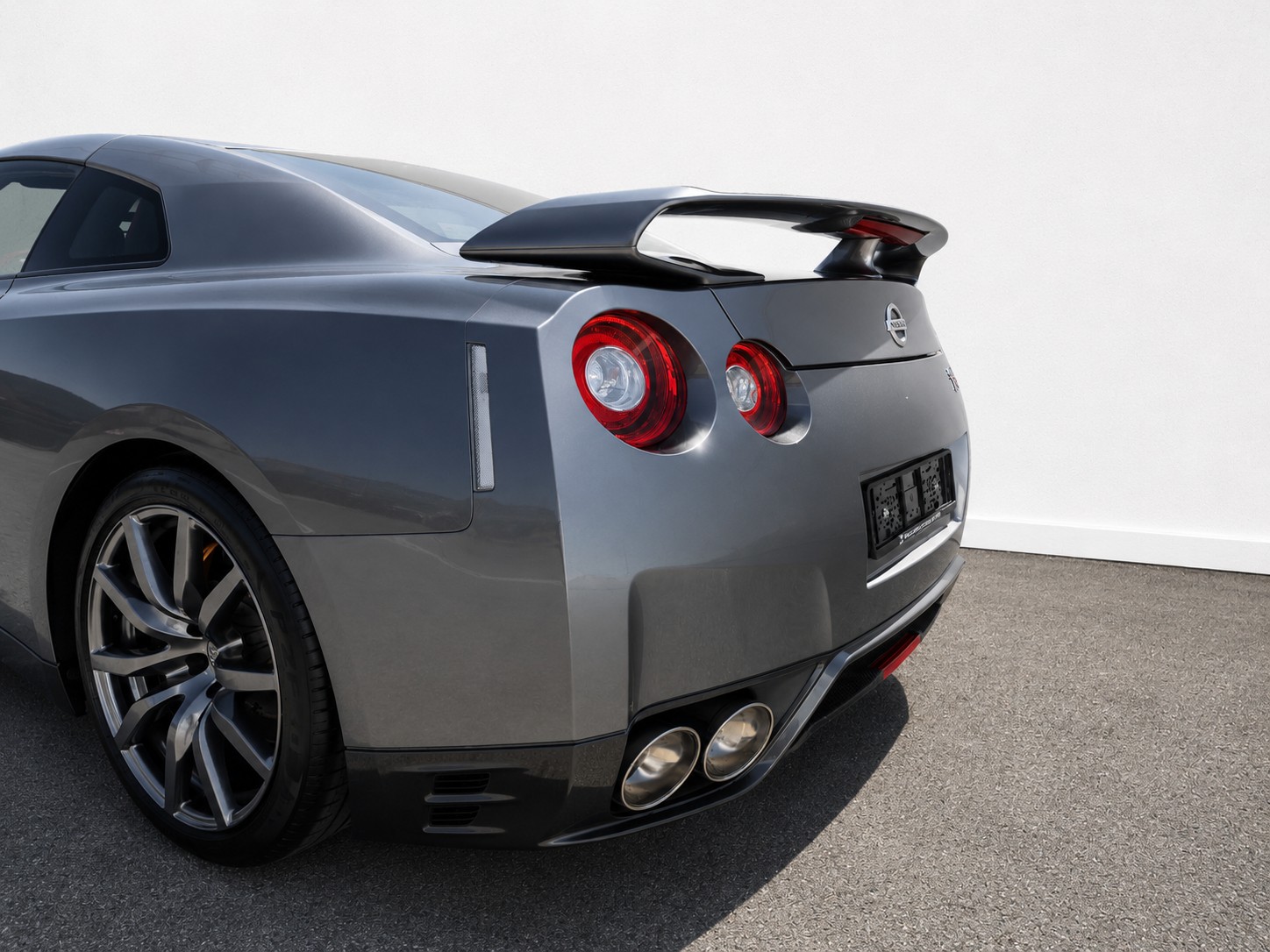 NISSAN GT-R 3.8 V6 Biturbo Black Edition-image-5