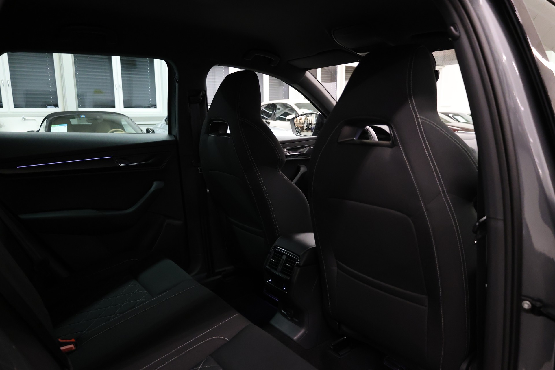 SKODA Karoq 2.0 TSI SportLine 4x4 DSG-image-20