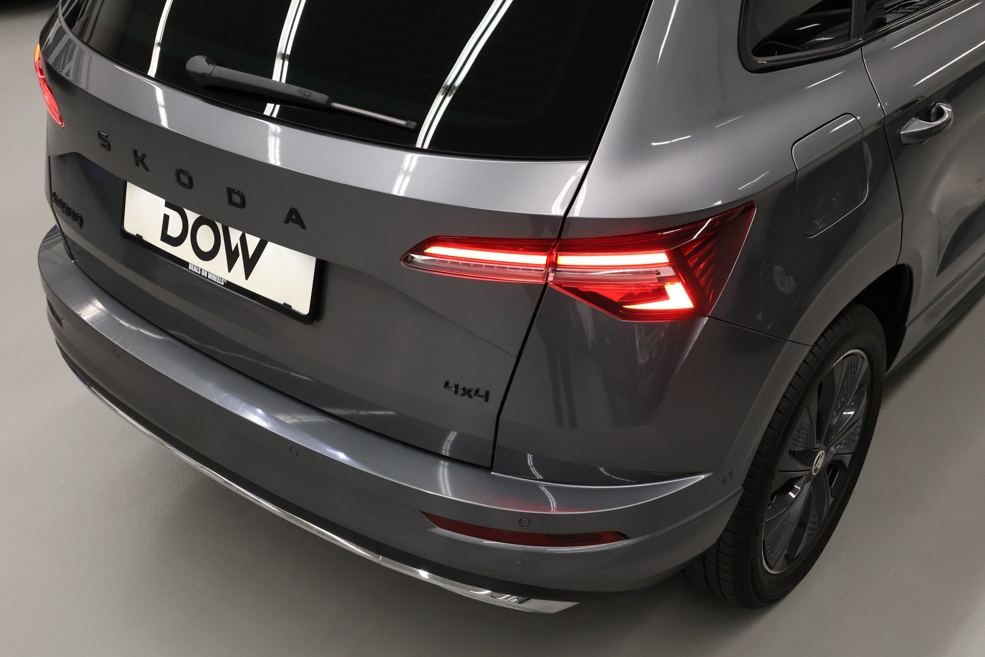 SKODA Karoq 2.0 TSI SportLine 4x4 DSG-image-9