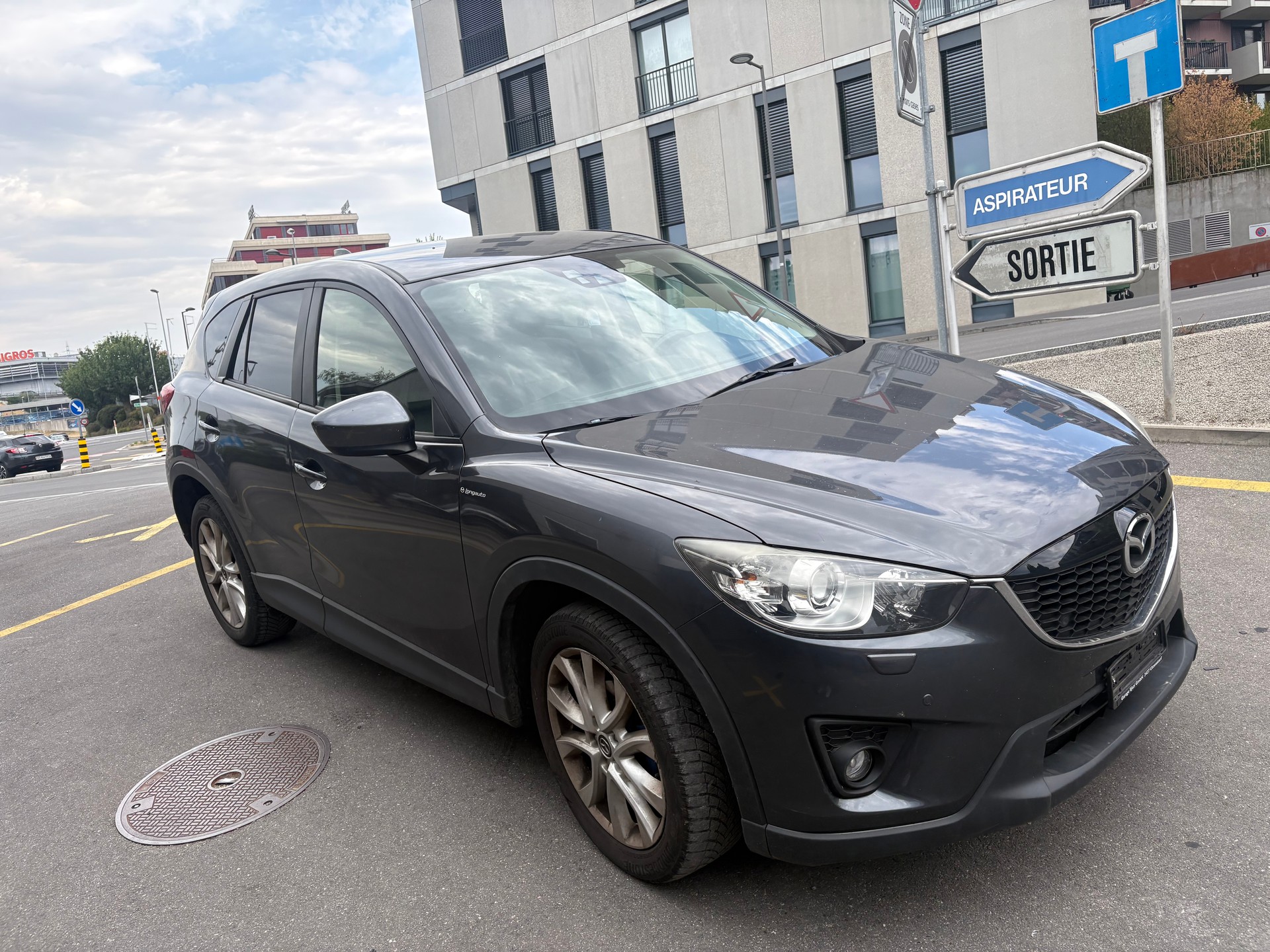 MAZDA CX-5 2.2 D HP Revolution AWD Automatic-image-1