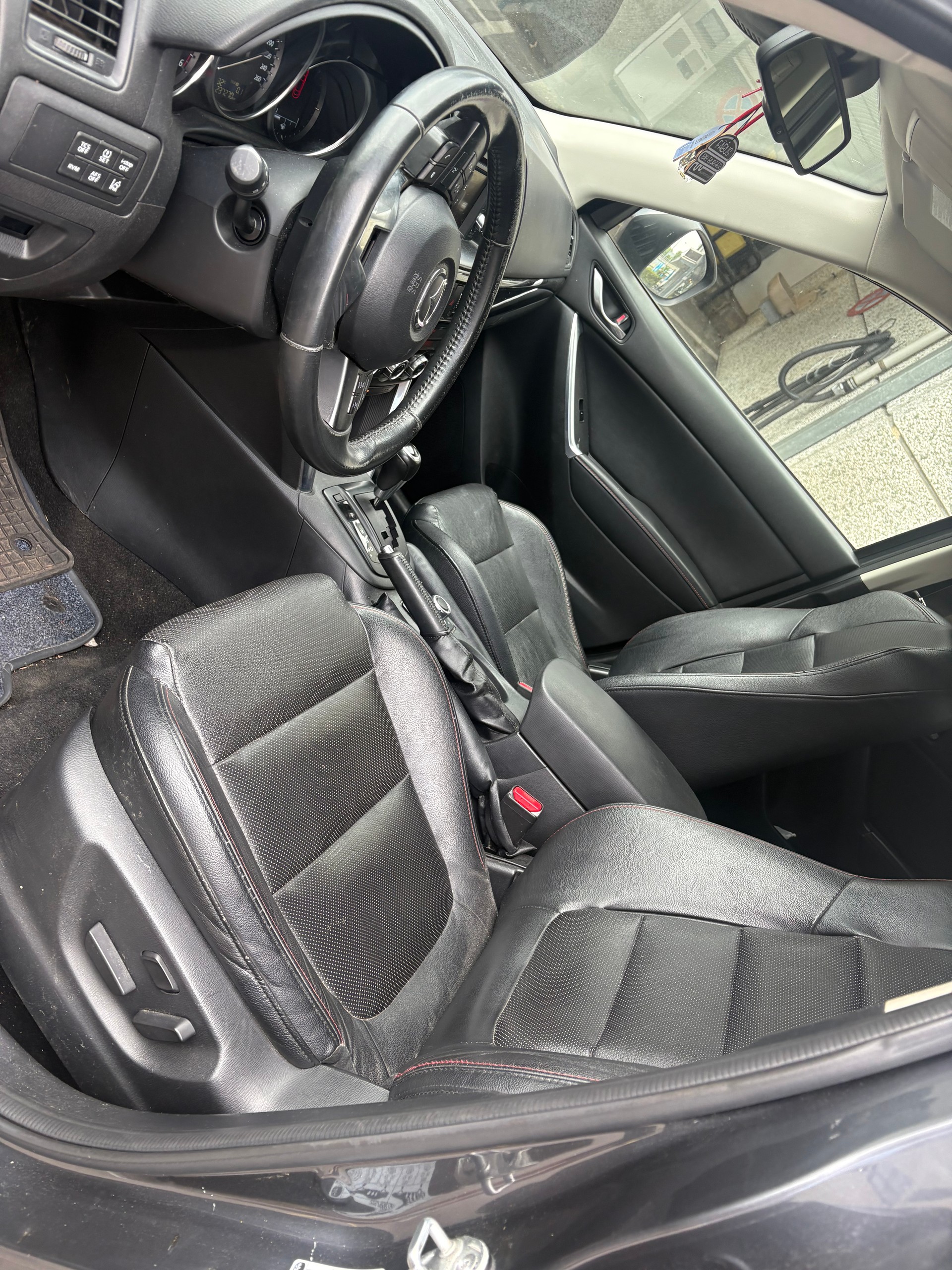 MAZDA CX-5 2.2 D HP Revolution AWD Automatic-image-12