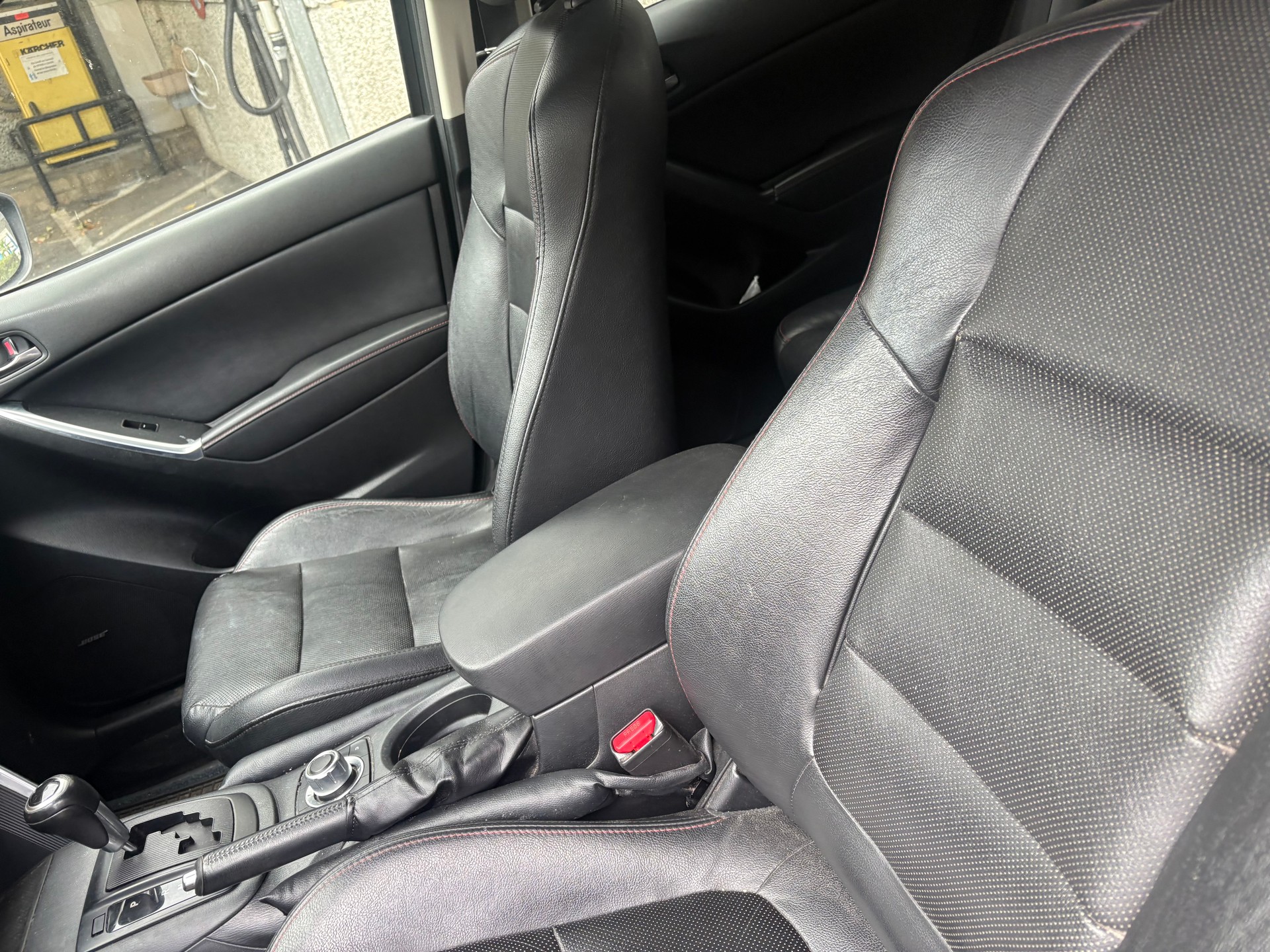 MAZDA CX-5 2.2 D HP Revolution AWD Automatic-image-11