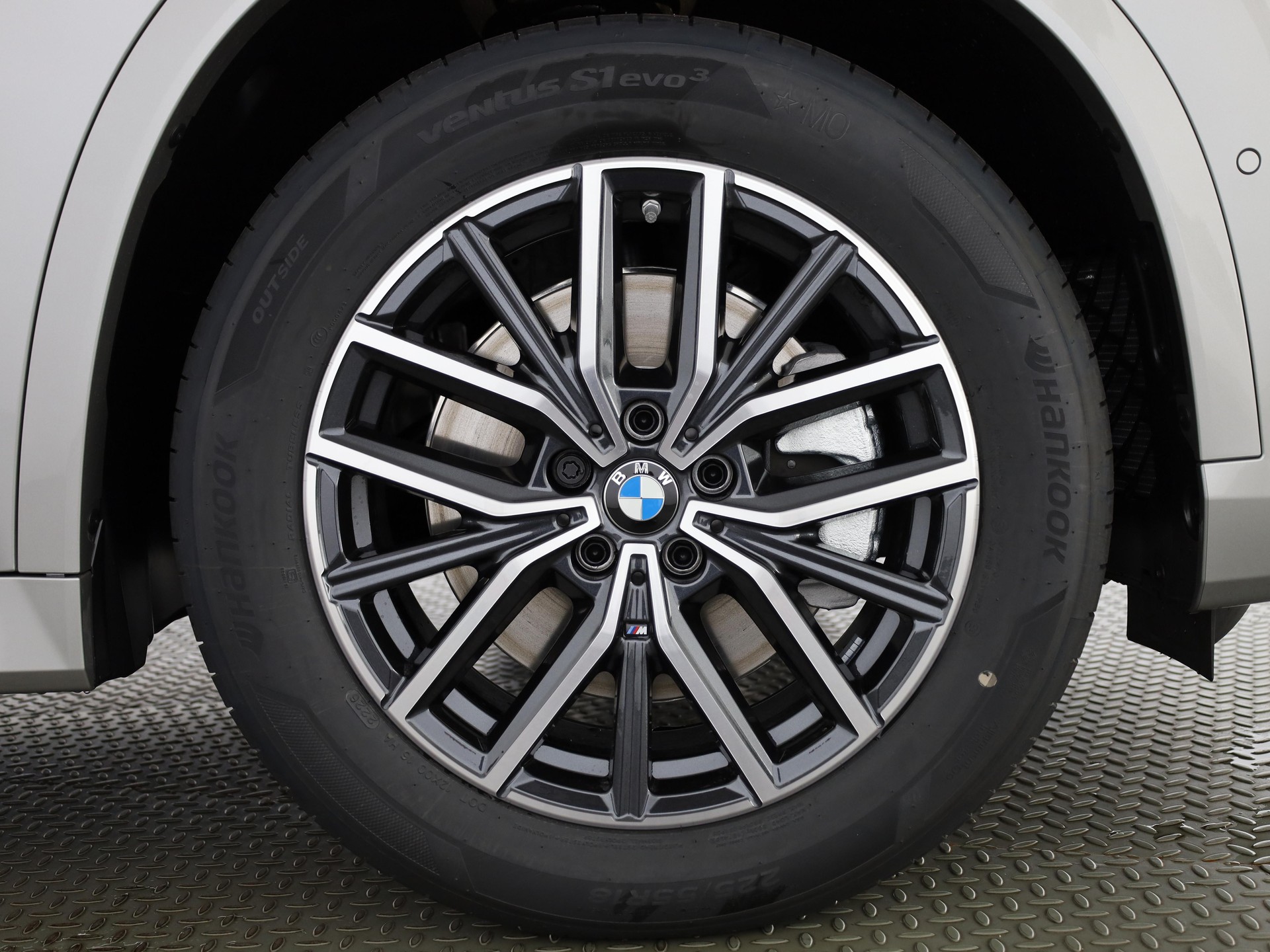BMW X1 23i xDrive paddles-image-6