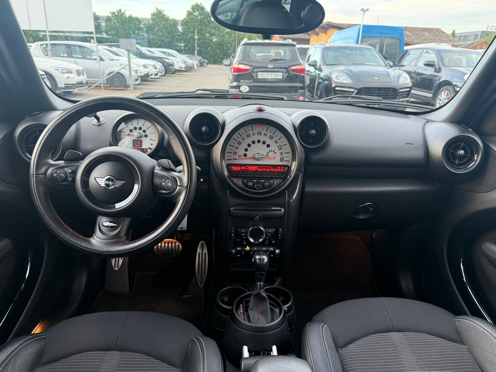 MINI Countryman Cooper S ALL4 Steptronic Snowhill / JCW Paket / Frisch ab MFK / 8-fach Alu / 1 Jahr Garantie-image-8