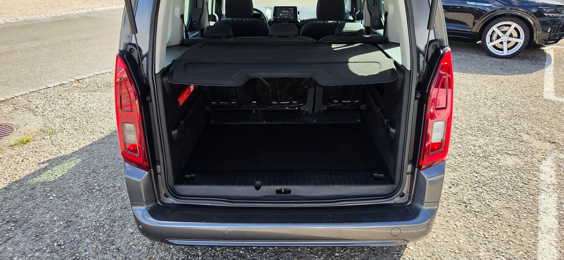 OPEL Combo Life 1.5 Enjoy-image-13
