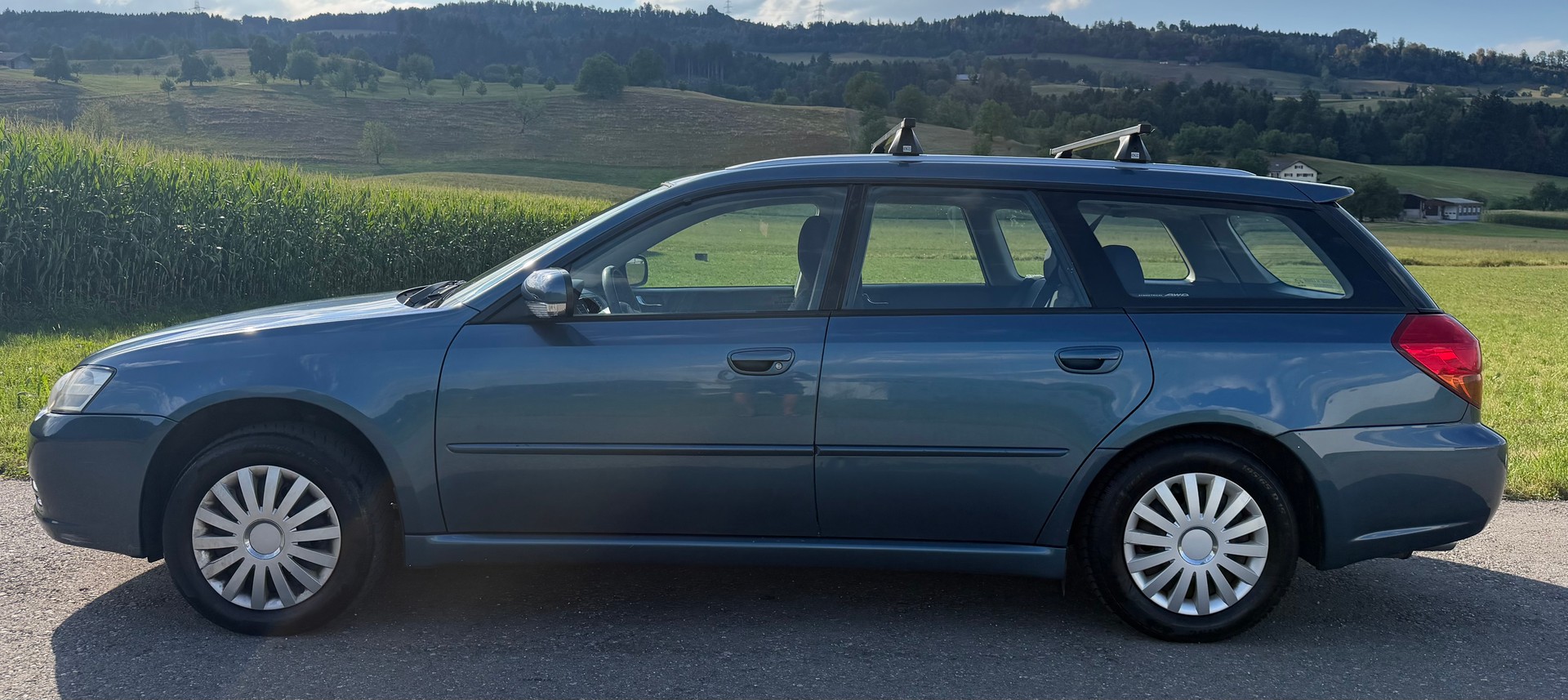 SUBARU Legacy 2.0i AWD Swiss-image-2