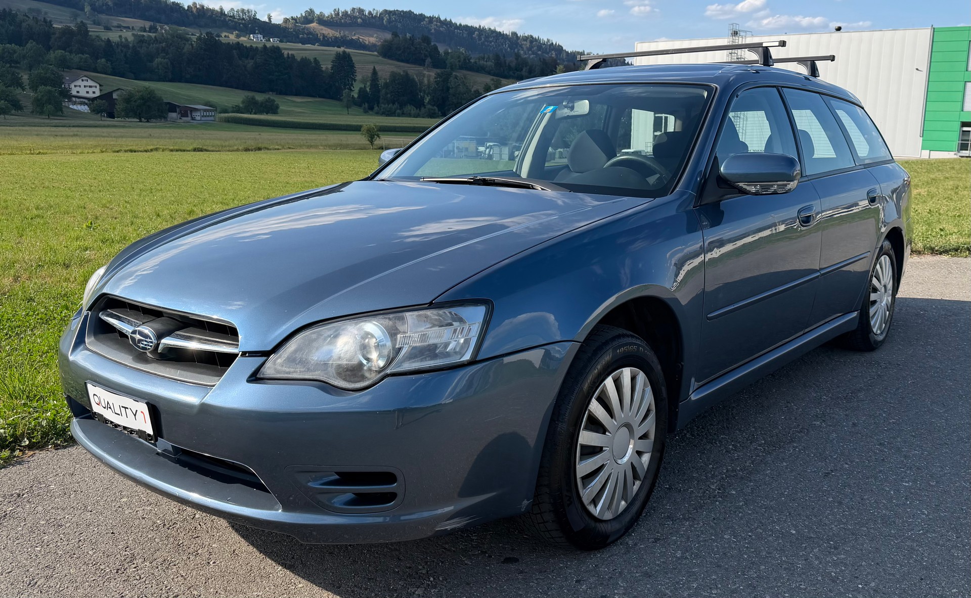 SUBARU Legacy 2.0i AWD Swiss-image-0