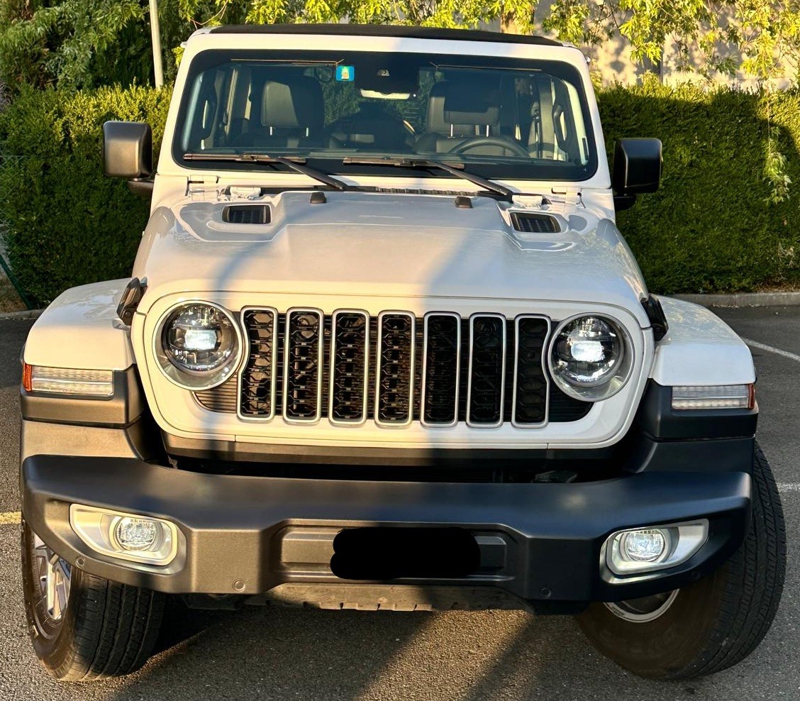 JEEP 2.0 Turbo Sahara Power Unlimited-image-9