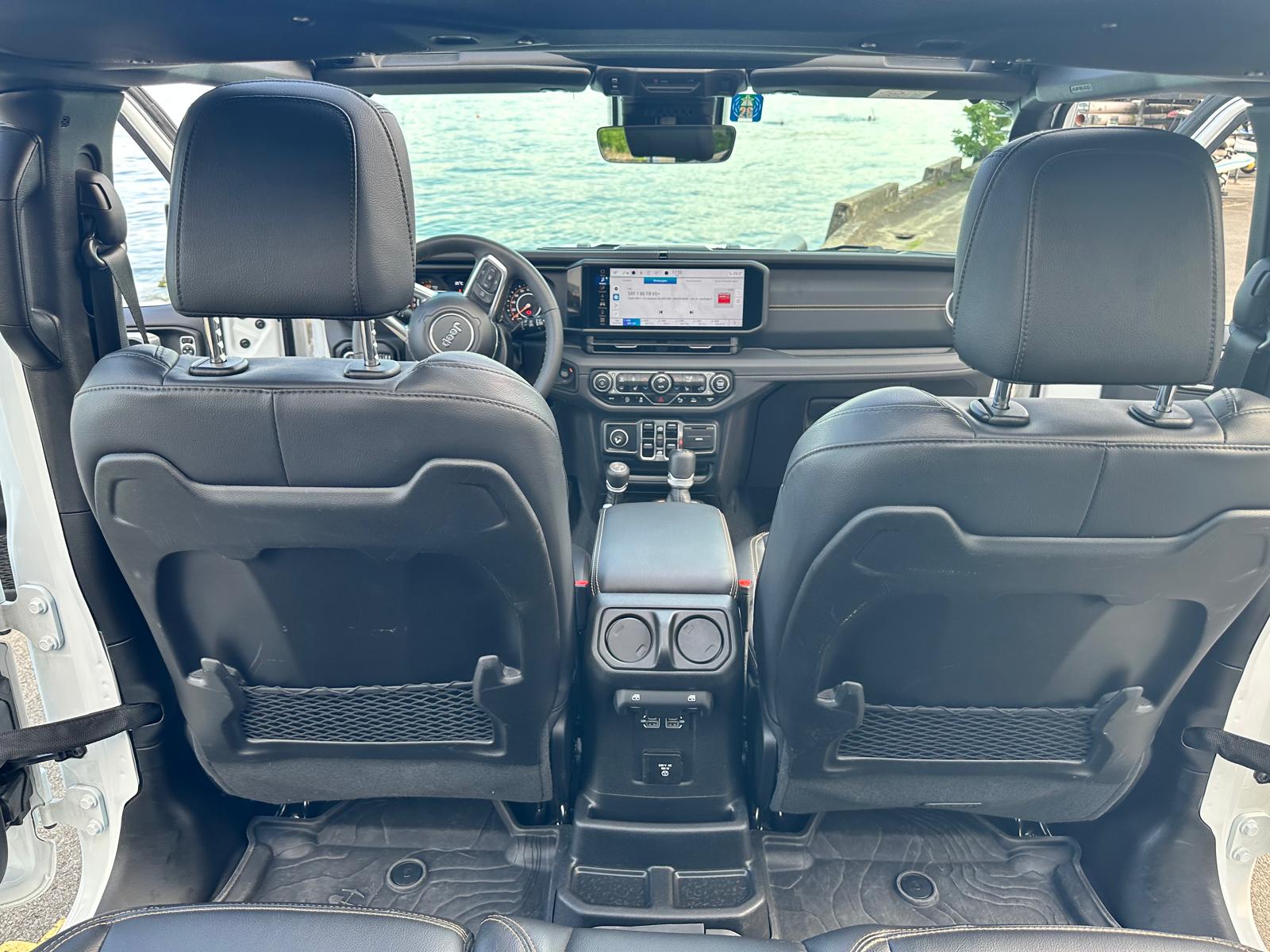 JEEP 2.0 Turbo Sahara Power Unlimited-image-17