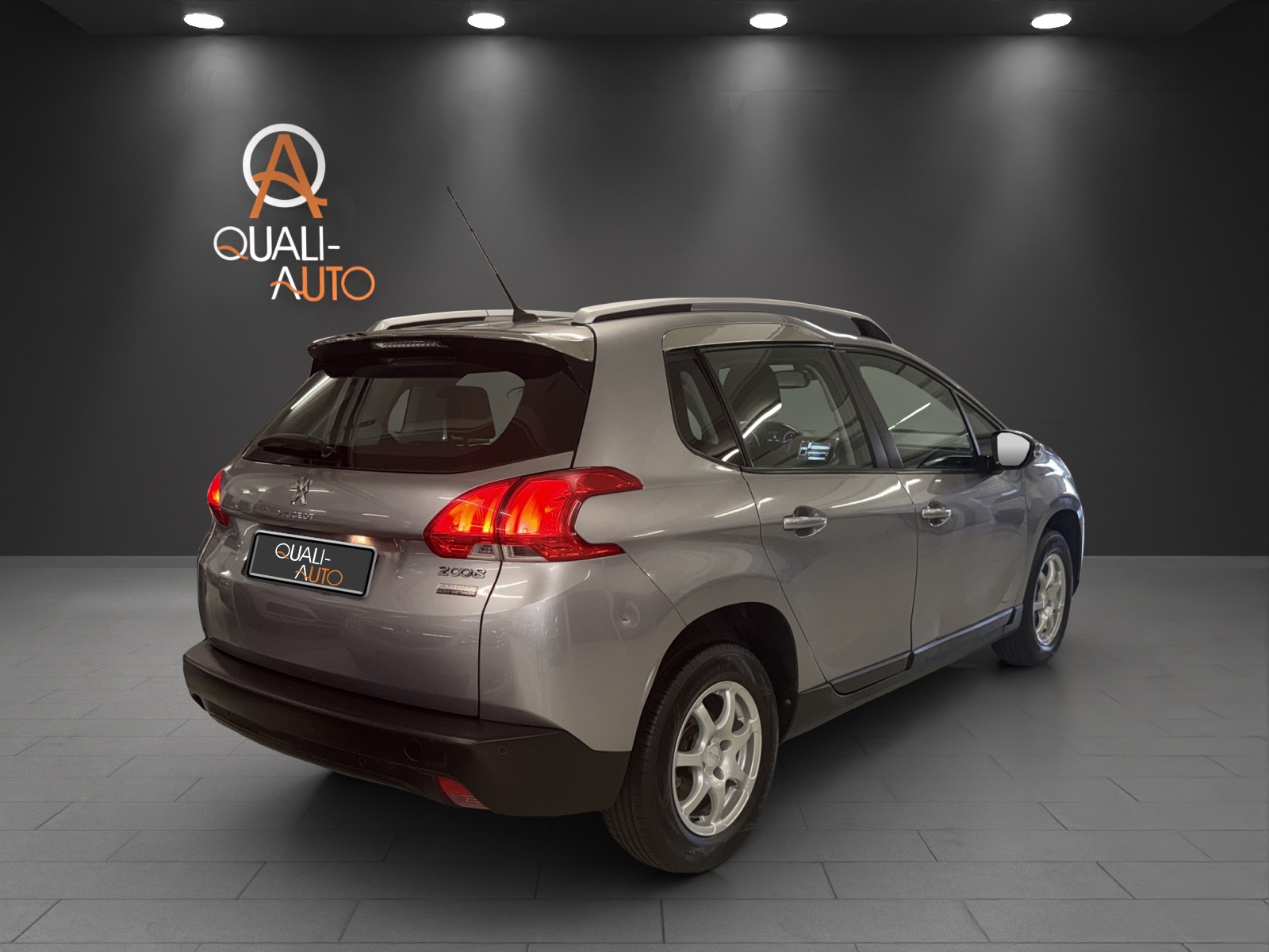 PEUGEOT 2008 1.2 VTI Active-image-5