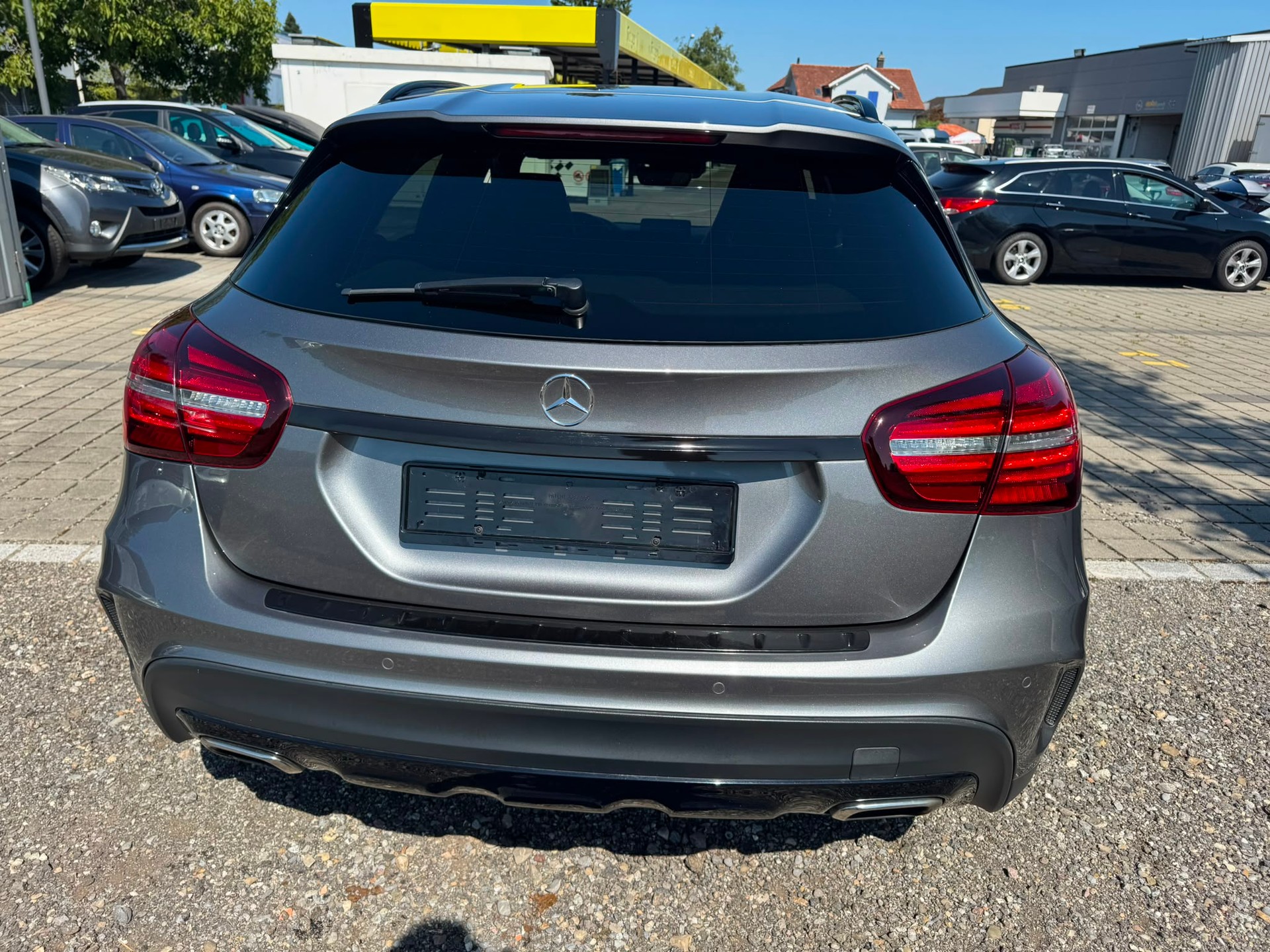 MERCEDES-BENZ GLA 250 AMG Line 4Matic 7G-DCT-image-6