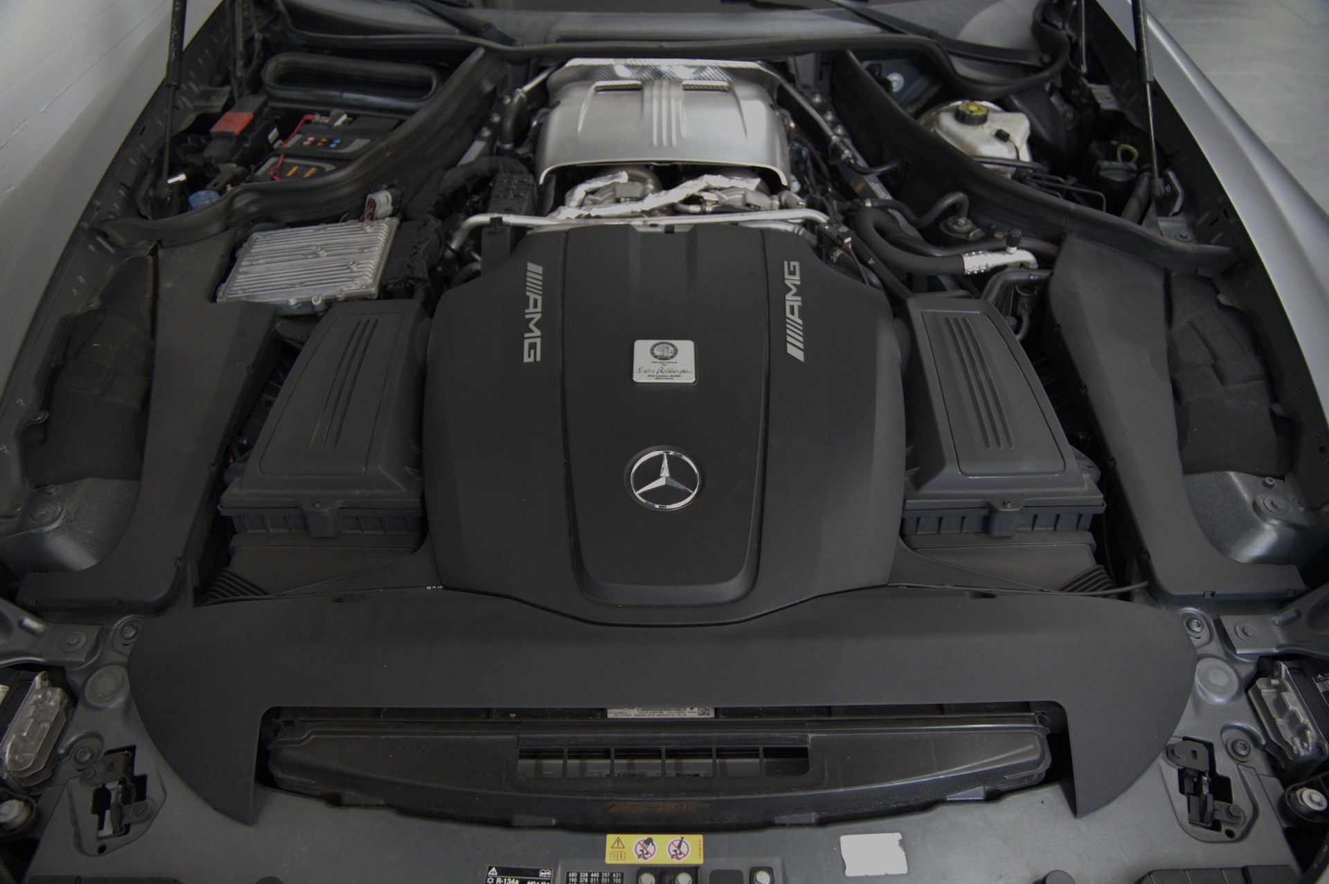 MERCEDES-BENZ AMG GT S Speedshift DCT-showroom-element-3
