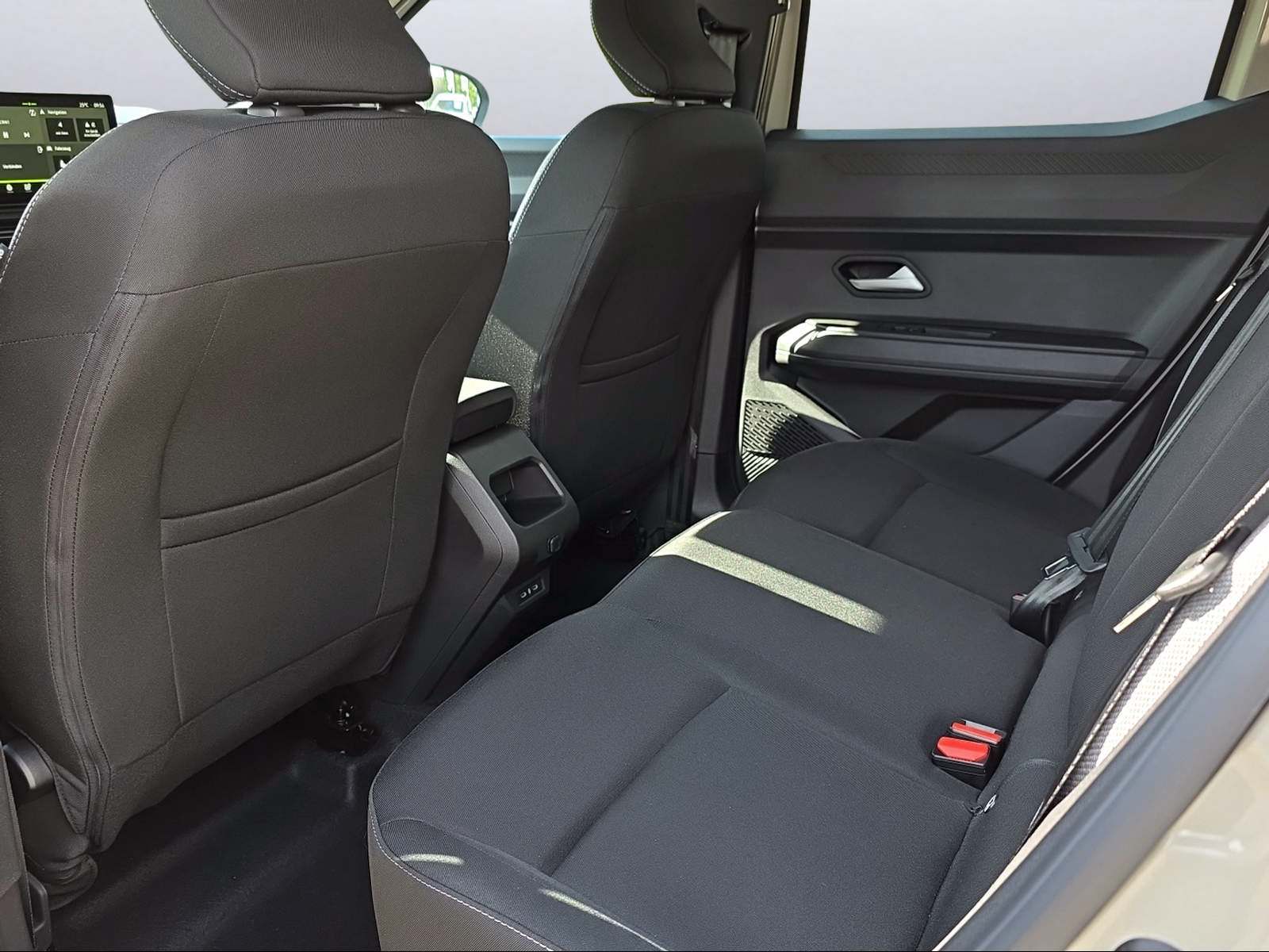 DACIA Duster 1.2 Hybrid Journey 4WD-image-6