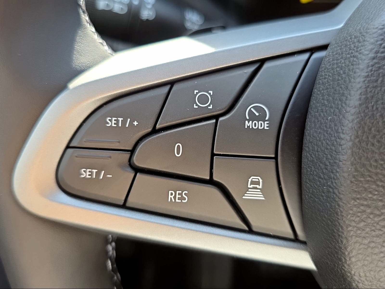 DACIA Duster 1.2 Hybrid Journey 4WD-image-13