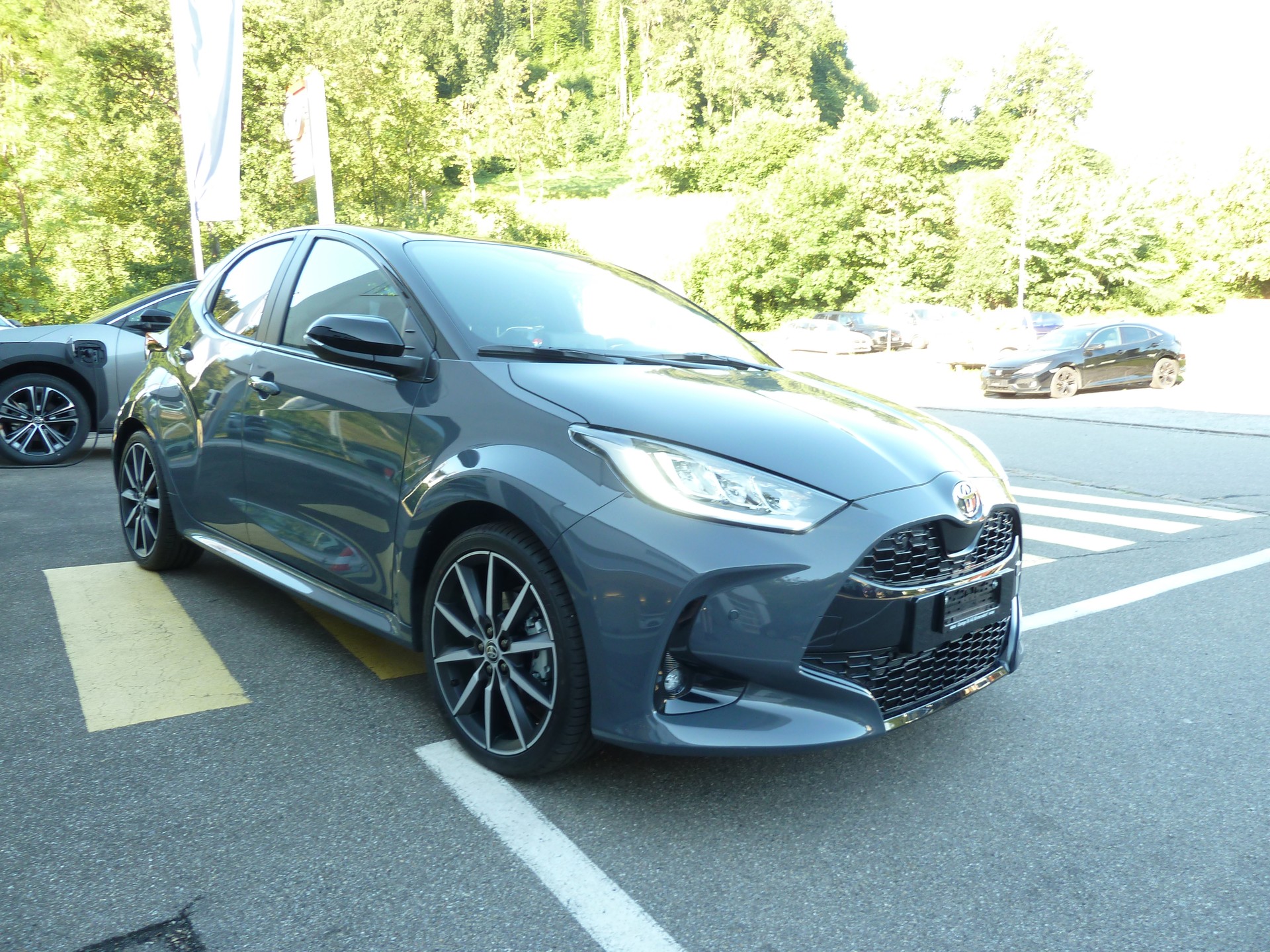 TOYOTA Yaris 1.5 GR Sport e-CVT-image-10