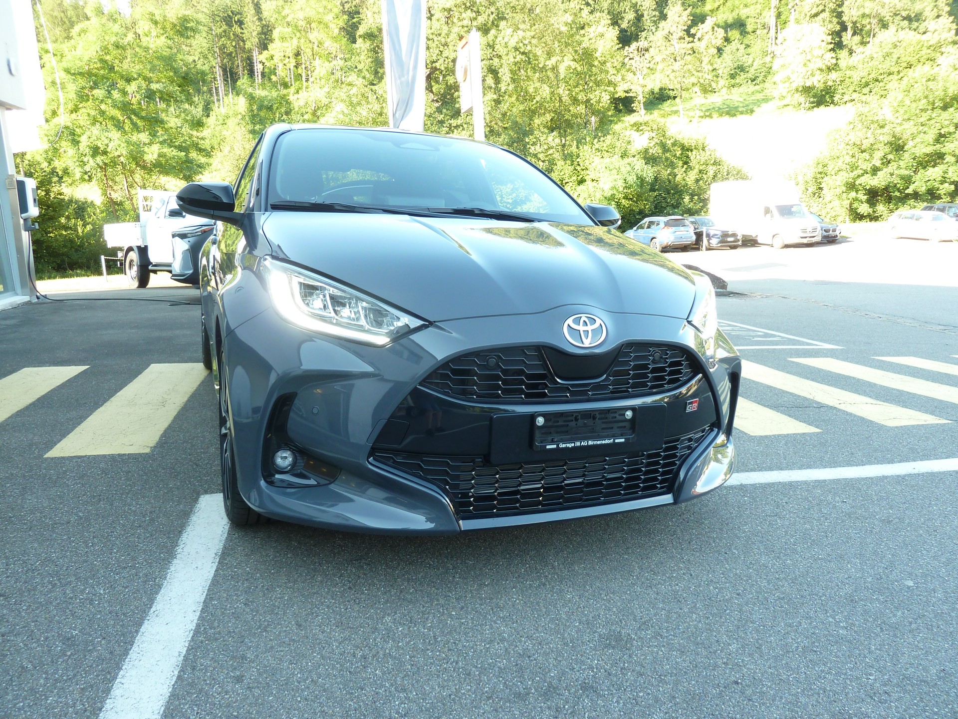 TOYOTA Yaris 1.5 GR Sport e-CVT-image-11