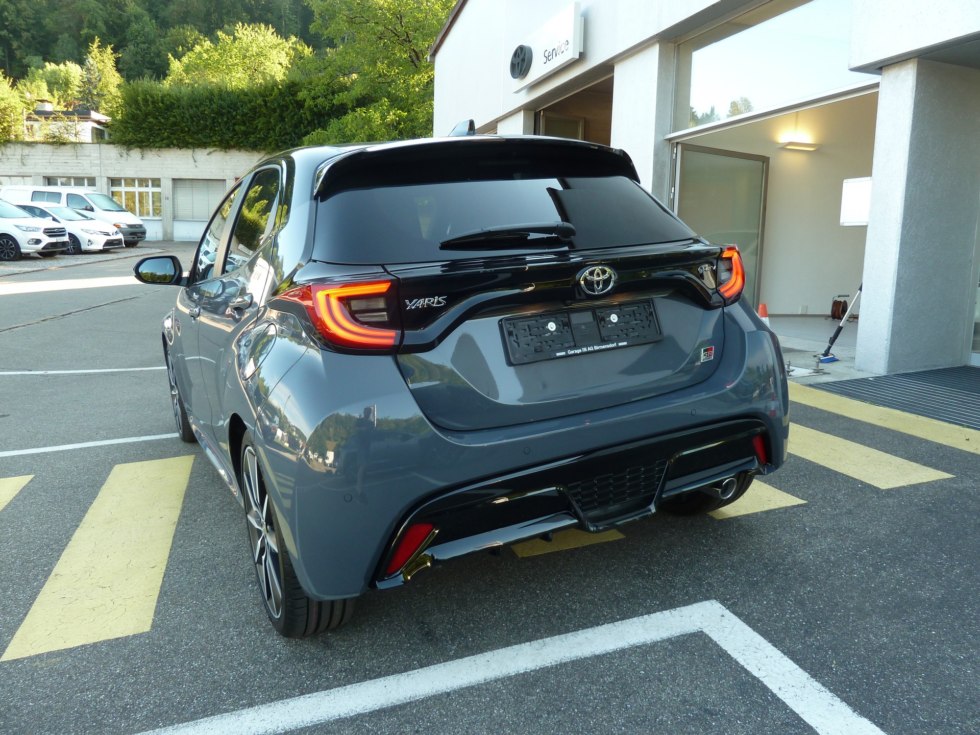 TOYOTA Yaris 1.5 GR Sport e-CVT-image-5