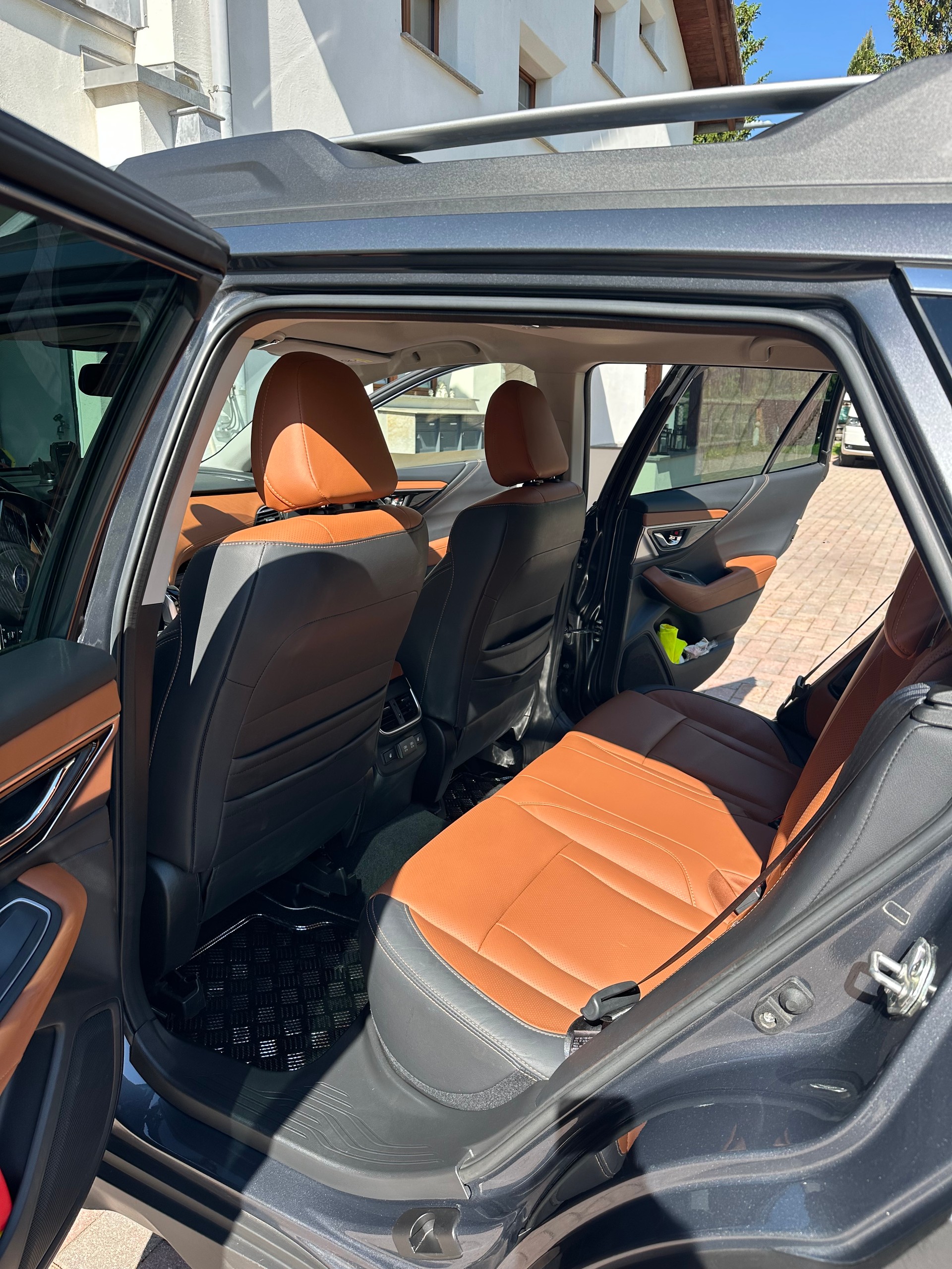SUBARU 2.5i Luxury-image-5